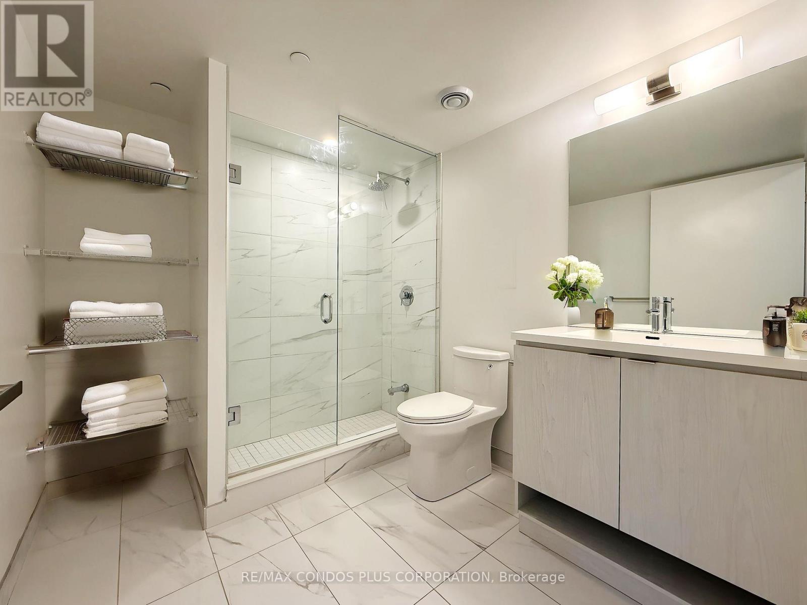 1609 - 55 Cooper Street, Toronto (Waterfront Communities), Ontario  M5E 0G1 - Photo 5 - C12406475