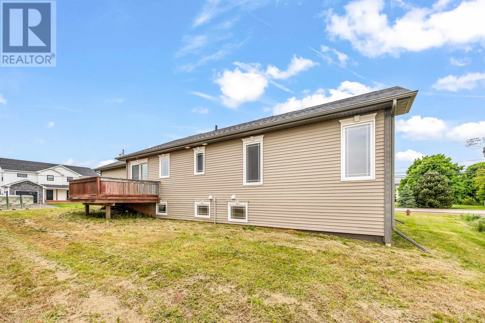 17 Royalty Road, Charlottetown, Prince Edward Island  C1E 3E7 - Photo 30 - 202523443