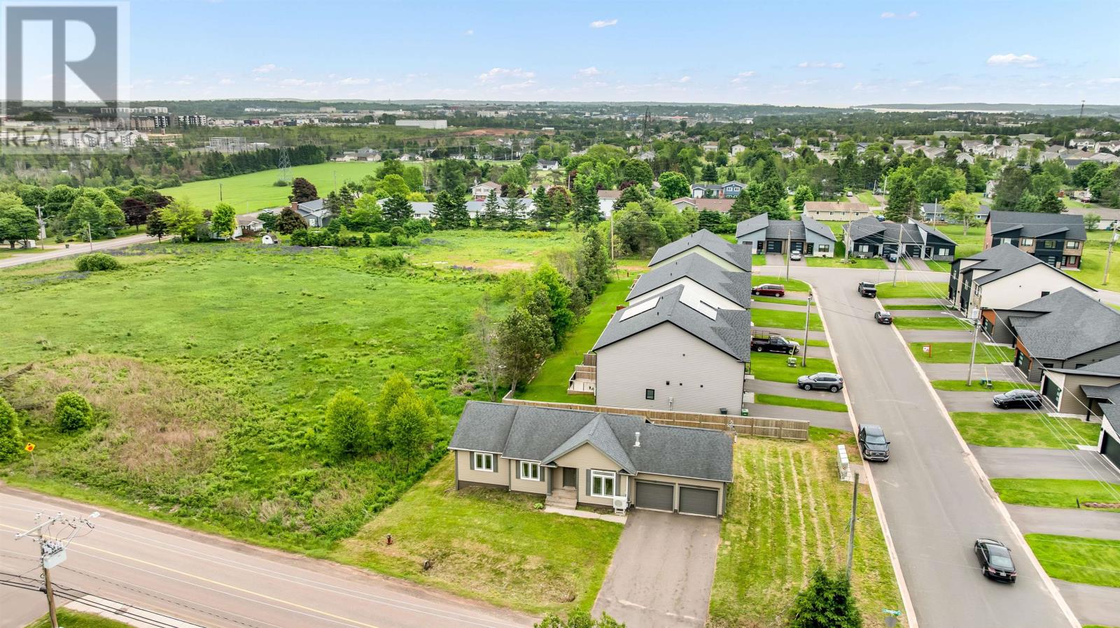 17 Royalty Road, Charlottetown, Prince Edward Island  C1E 3E7 - Photo 33 - 202523443