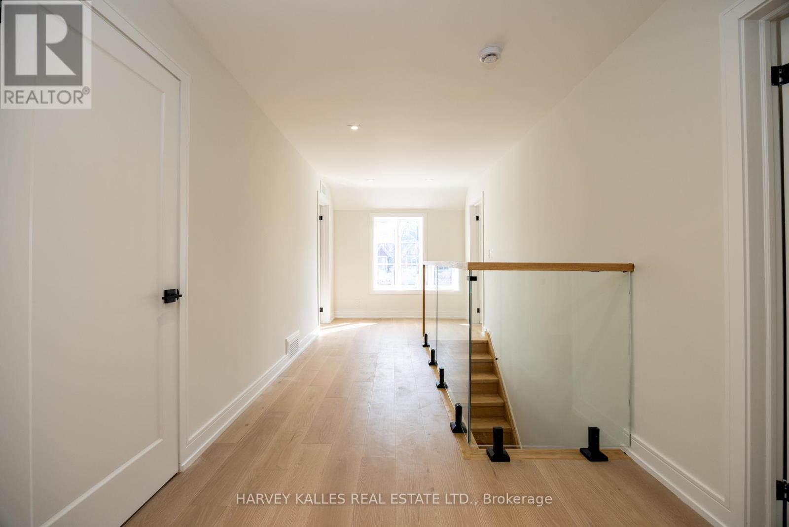 354 Bessborough Drive, Toronto, Ontario  M4G 3L2 - Photo 17 - C12406094