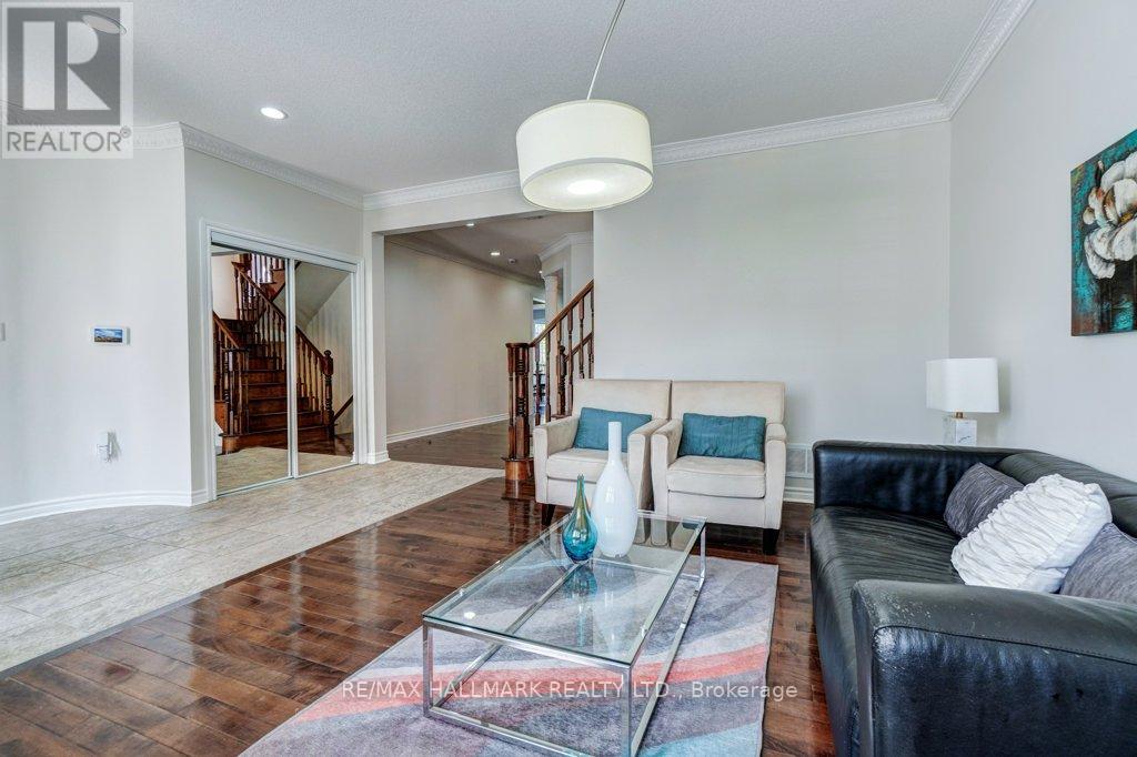 79 Storybook Crescent, Markham, Ontario  L6E 2B8 - Photo 5 - N12406483