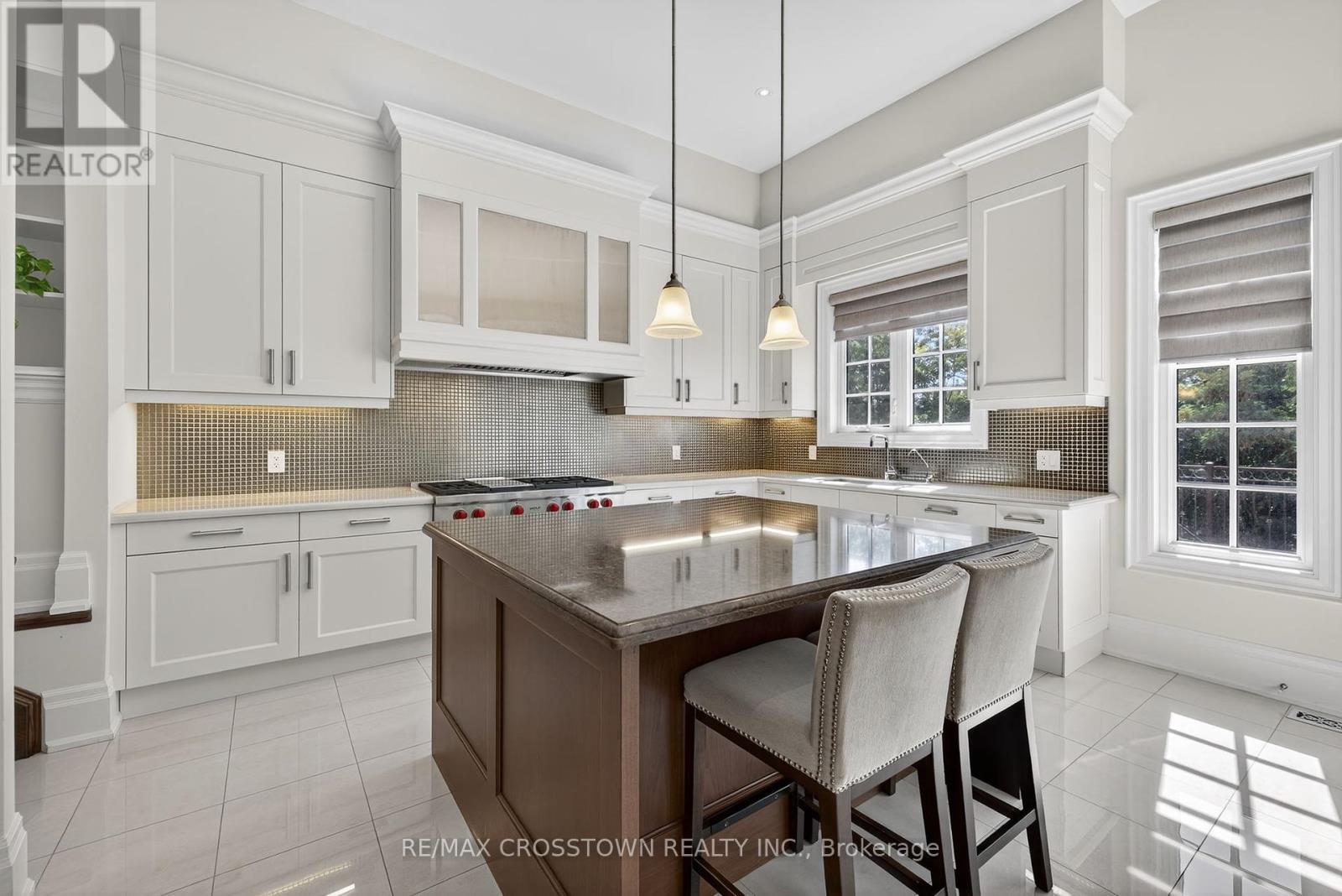 10 Annsleywood Court, Vaughan, Ontario  L4H 4G6 - Photo 11 - N12406484