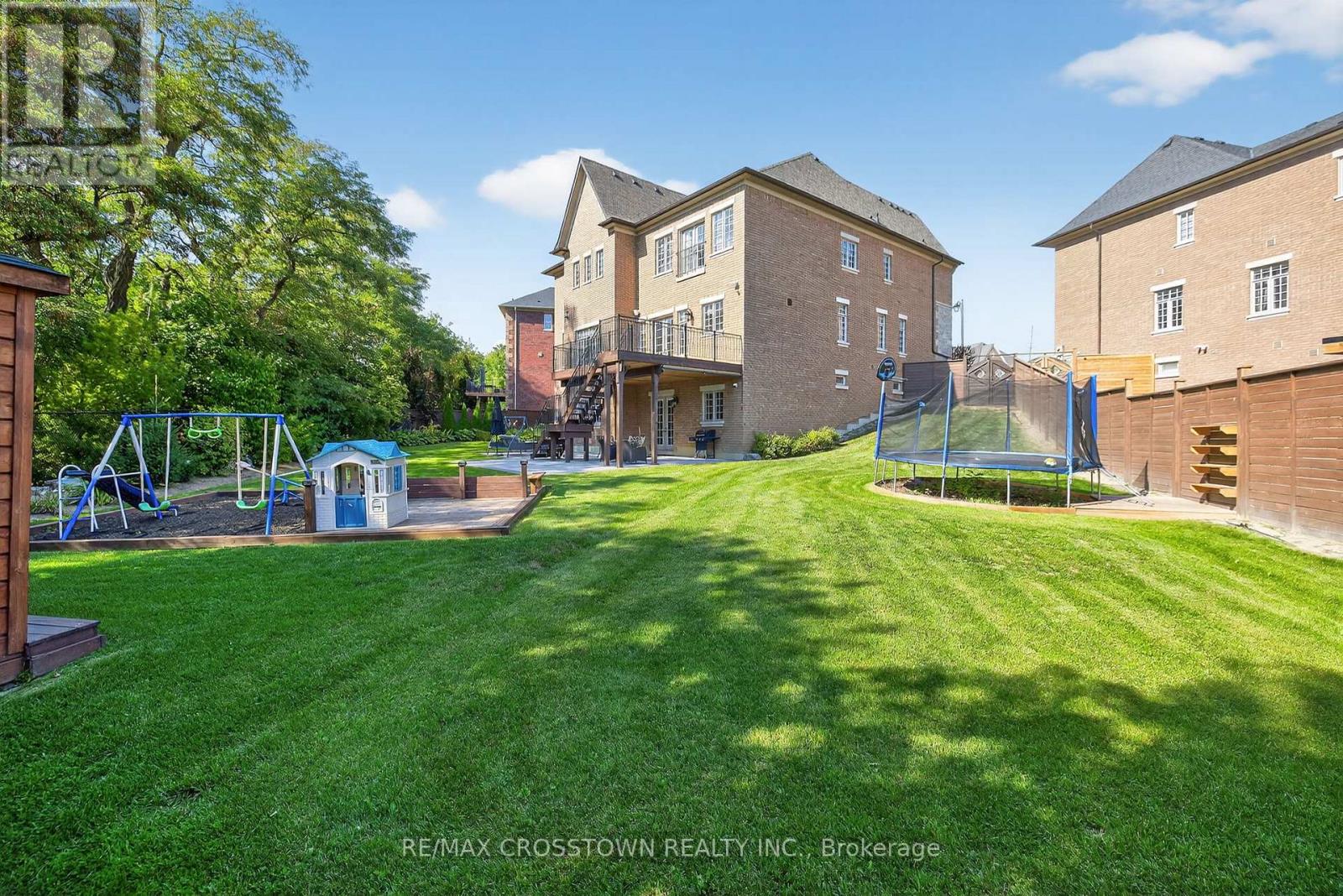 10 Annsleywood Court, Vaughan, Ontario  L4H 4G6 - Photo 44 - N12406484