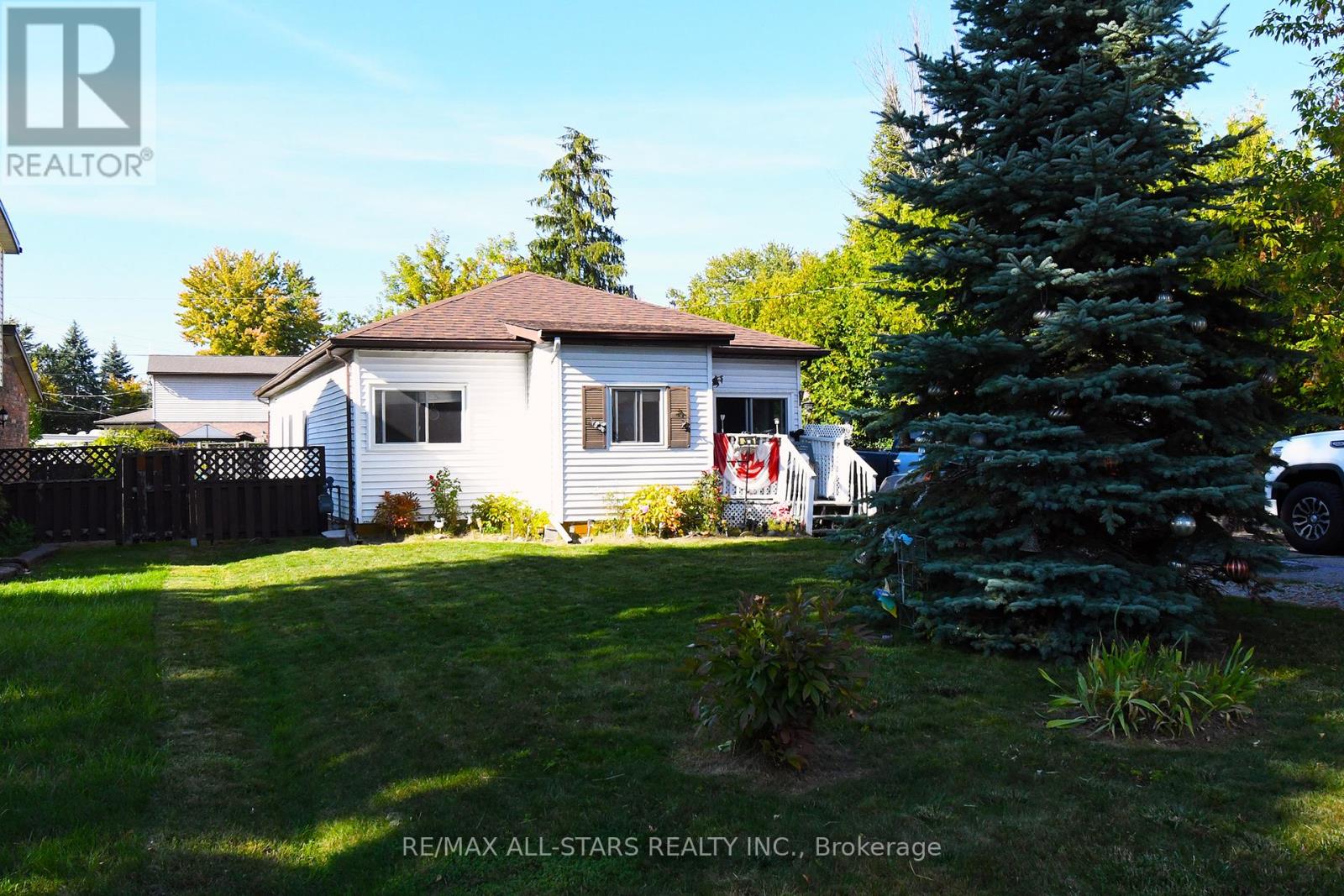 346 Pasadena Drive, Georgina, Ontario  L4P 2Z3 - Photo 1 - N12406527