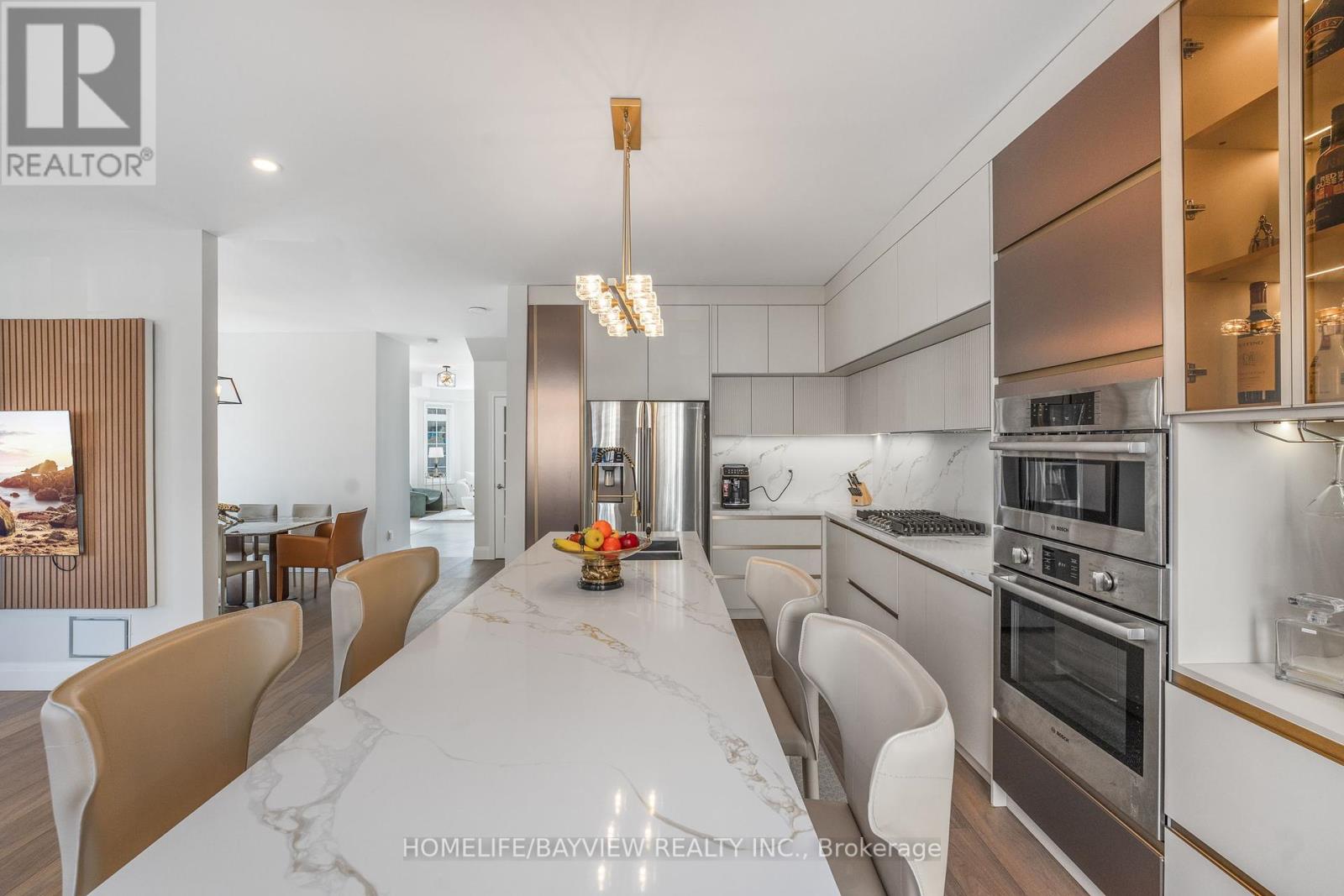 14 Montcalm Boulevard, Vaughan, Ontario  L4H 2X6 - Photo 8 - N12406546