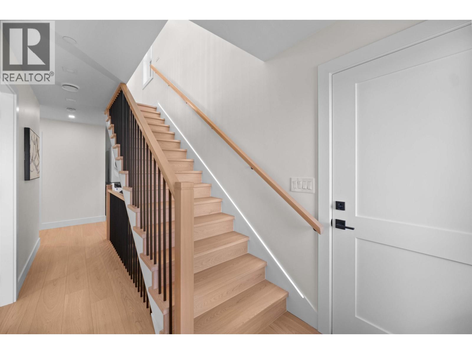 1 1923 River Drive, New Westminster, British Columbia  V3M 2B1 - Photo 16 - R3048070