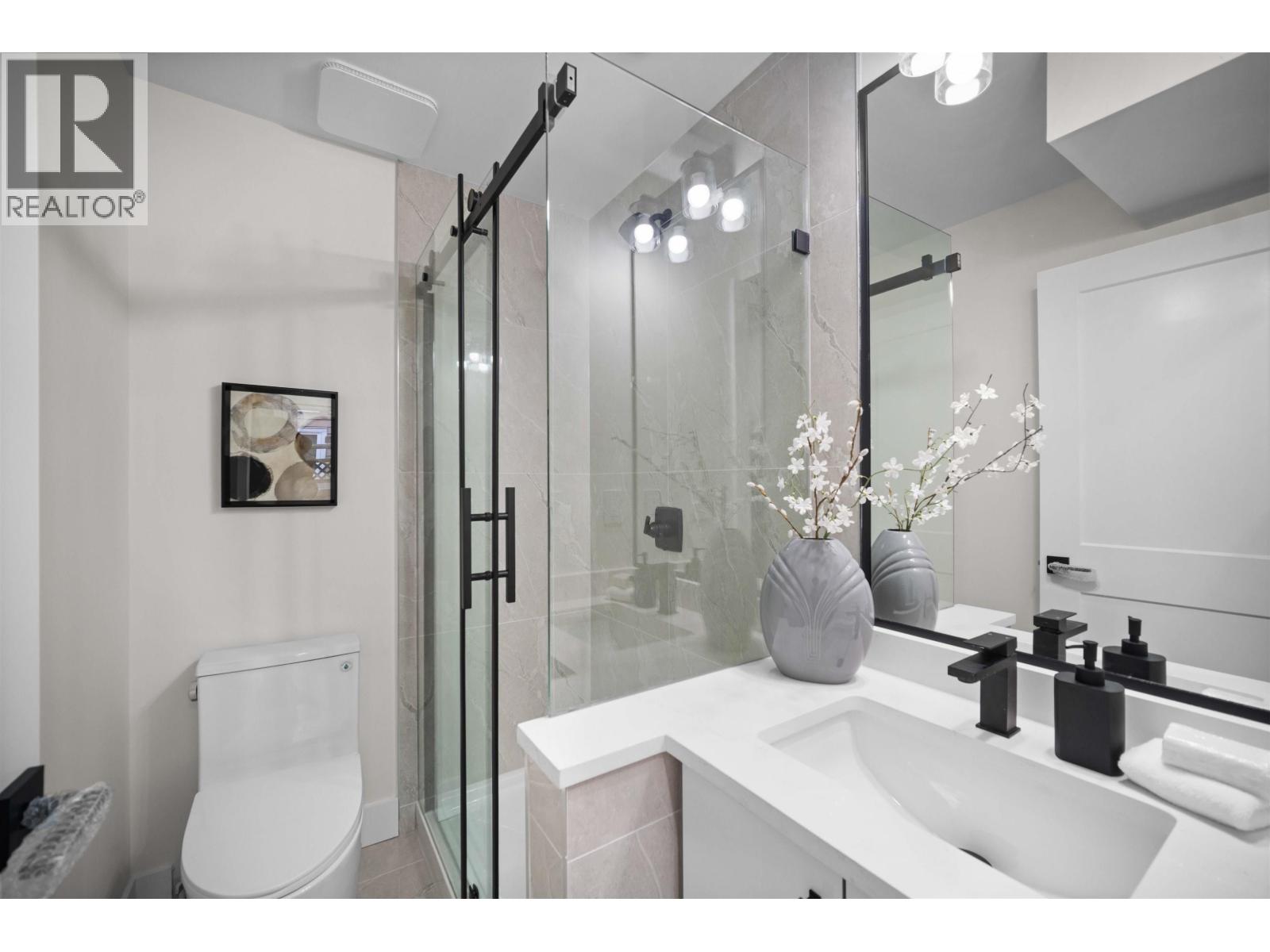 1 1923 River Drive, New Westminster, British Columbia  V3M 2B1 - Photo 14 - R3048070