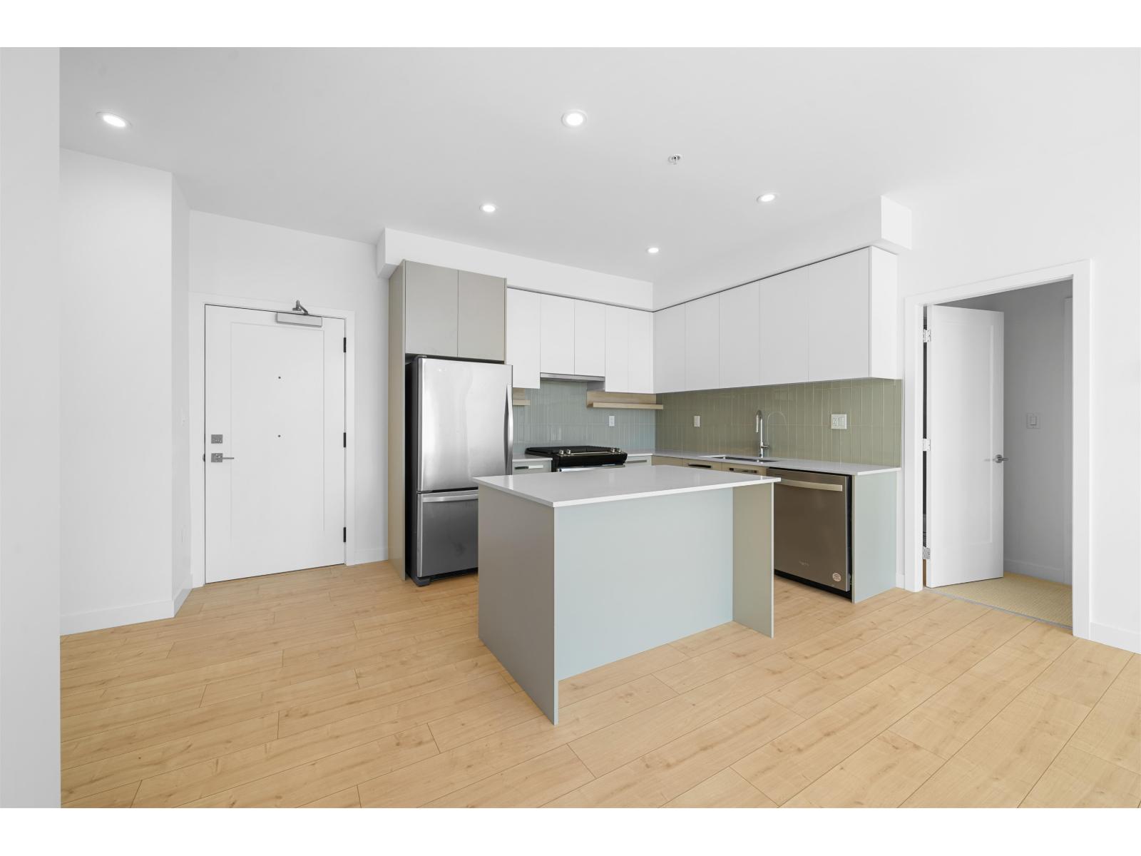 419 13788 76 Avenue, Surrey, British Columbia  V3W 8J5 - Photo 9 - R3047213