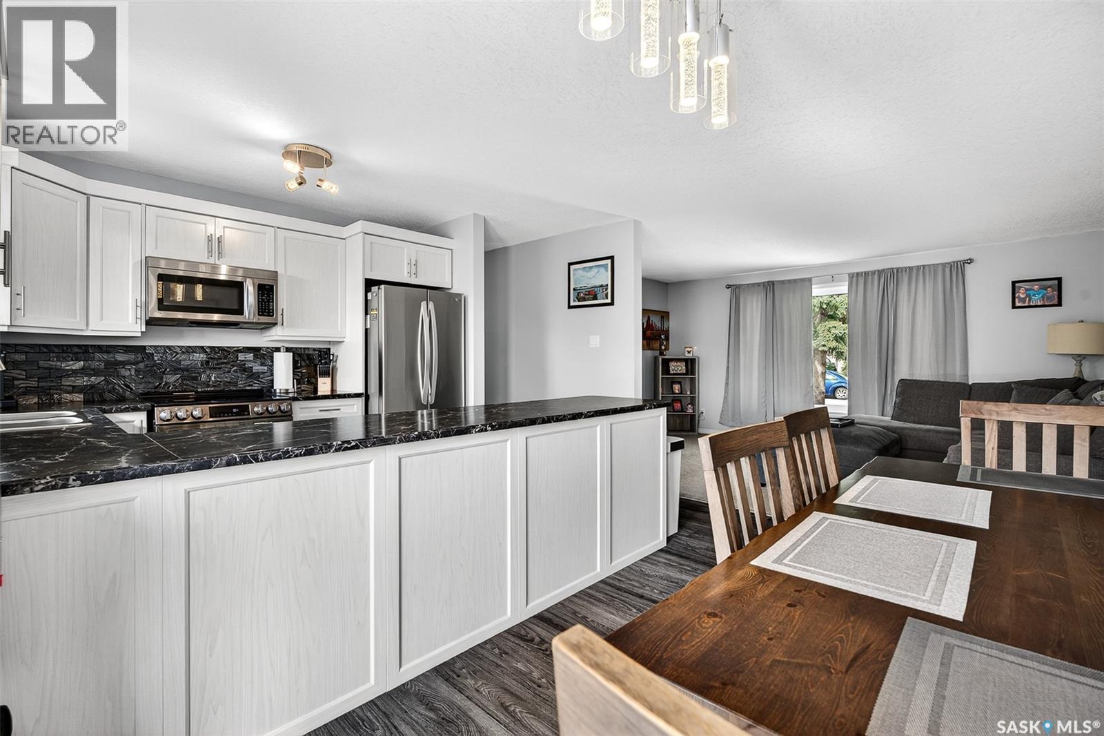 1039 Hochelaga Street W, Moose Jaw, Saskatchewan  S6H 2J1 - Photo 12 - SK018485