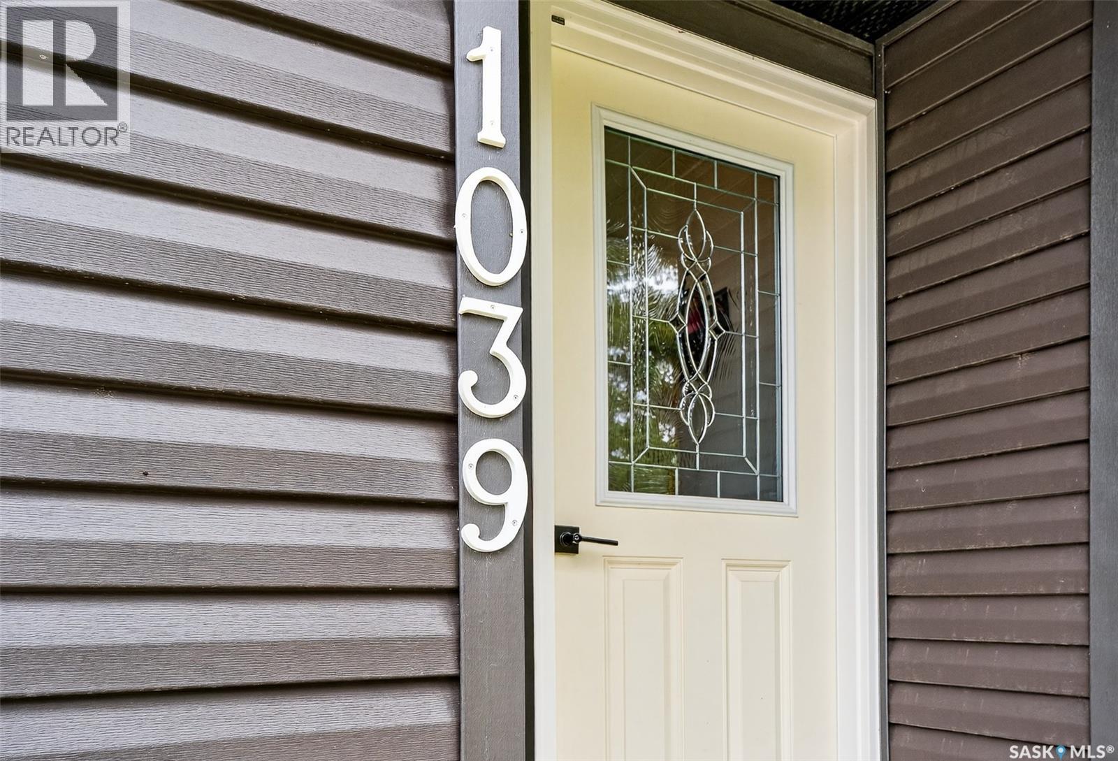 1039 Hochelaga Street W, Moose Jaw, Saskatchewan  S6H 2J1 - Photo 4 - SK018485