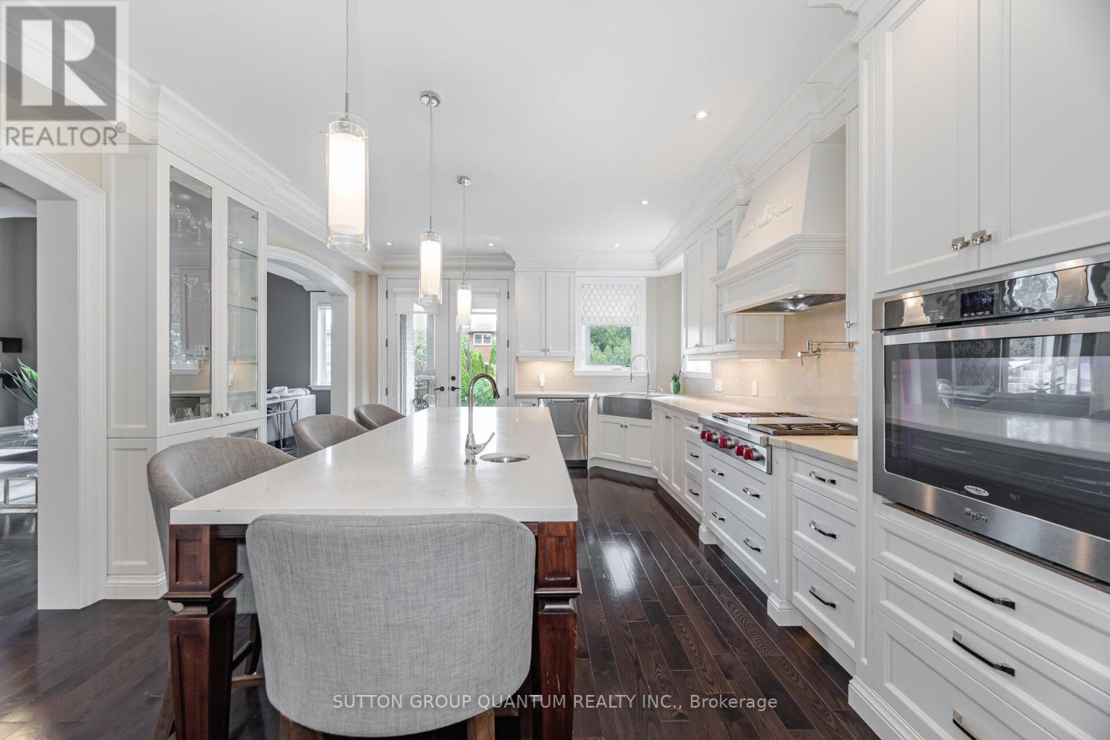 2563 Cliff Road, Mississauga, Ontario  L5A 2P5 - Photo 15 - W12406462