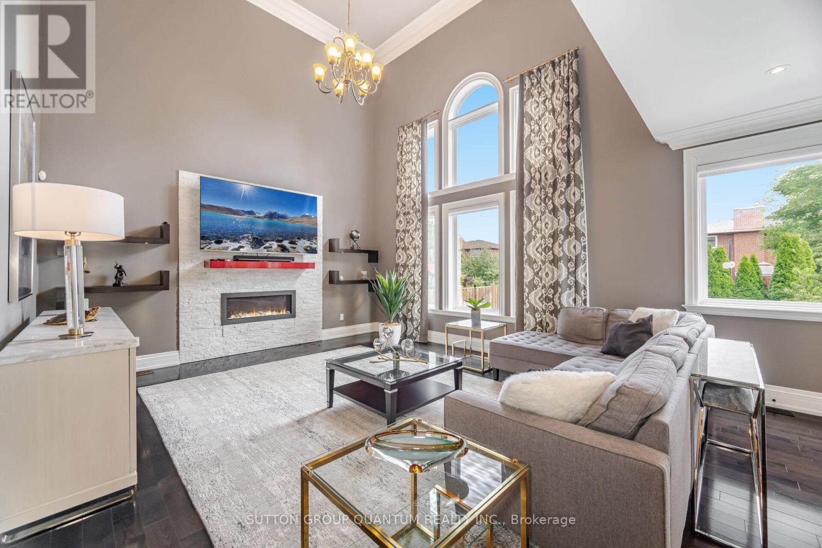 2563 Cliff Road, Mississauga, Ontario  L5A 2P5 - Photo 17 - W12406462