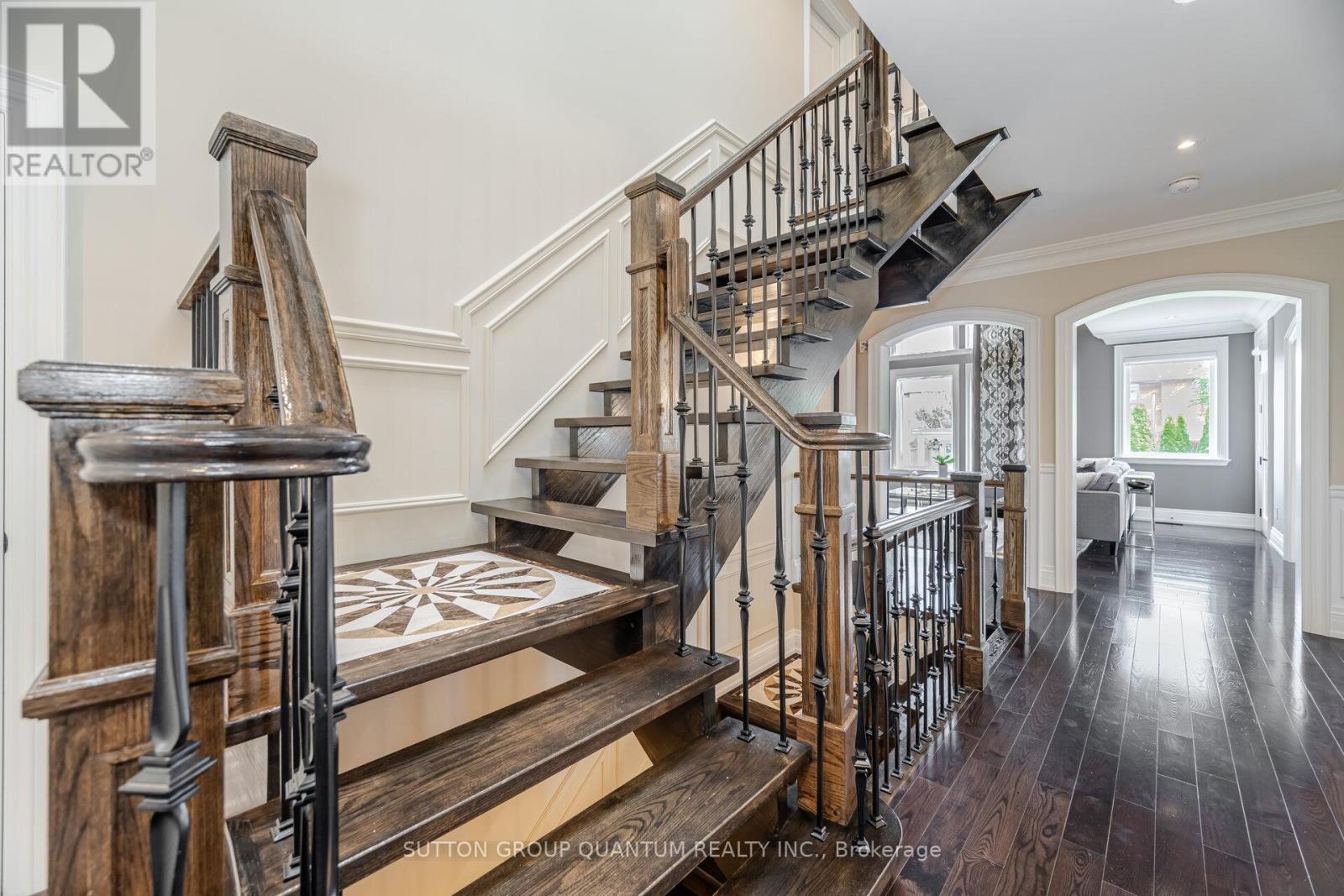 2563 Cliff Road, Mississauga, Ontario  L5A 2P5 - Photo 23 - W12406462