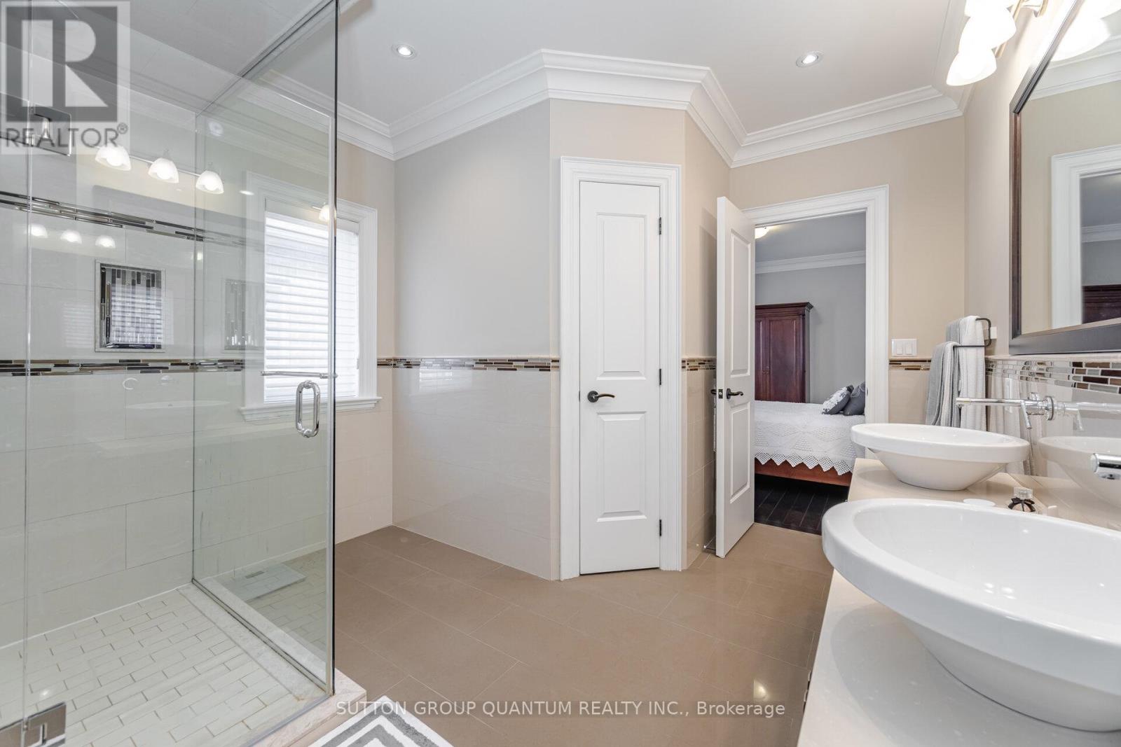 2563 Cliff Road, Mississauga, Ontario  L5A 2P5 - Photo 29 - W12406462