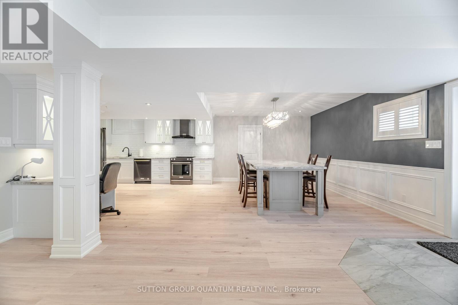 2563 Cliff Road, Mississauga, Ontario  L5A 2P5 - Photo 38 - W12406462