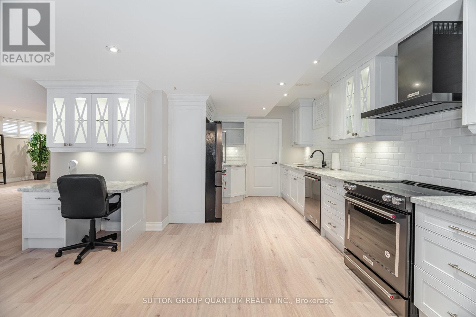 2563 Cliff Road, Mississauga, Ontario  L5A 2P5 - Photo 40 - W12406462