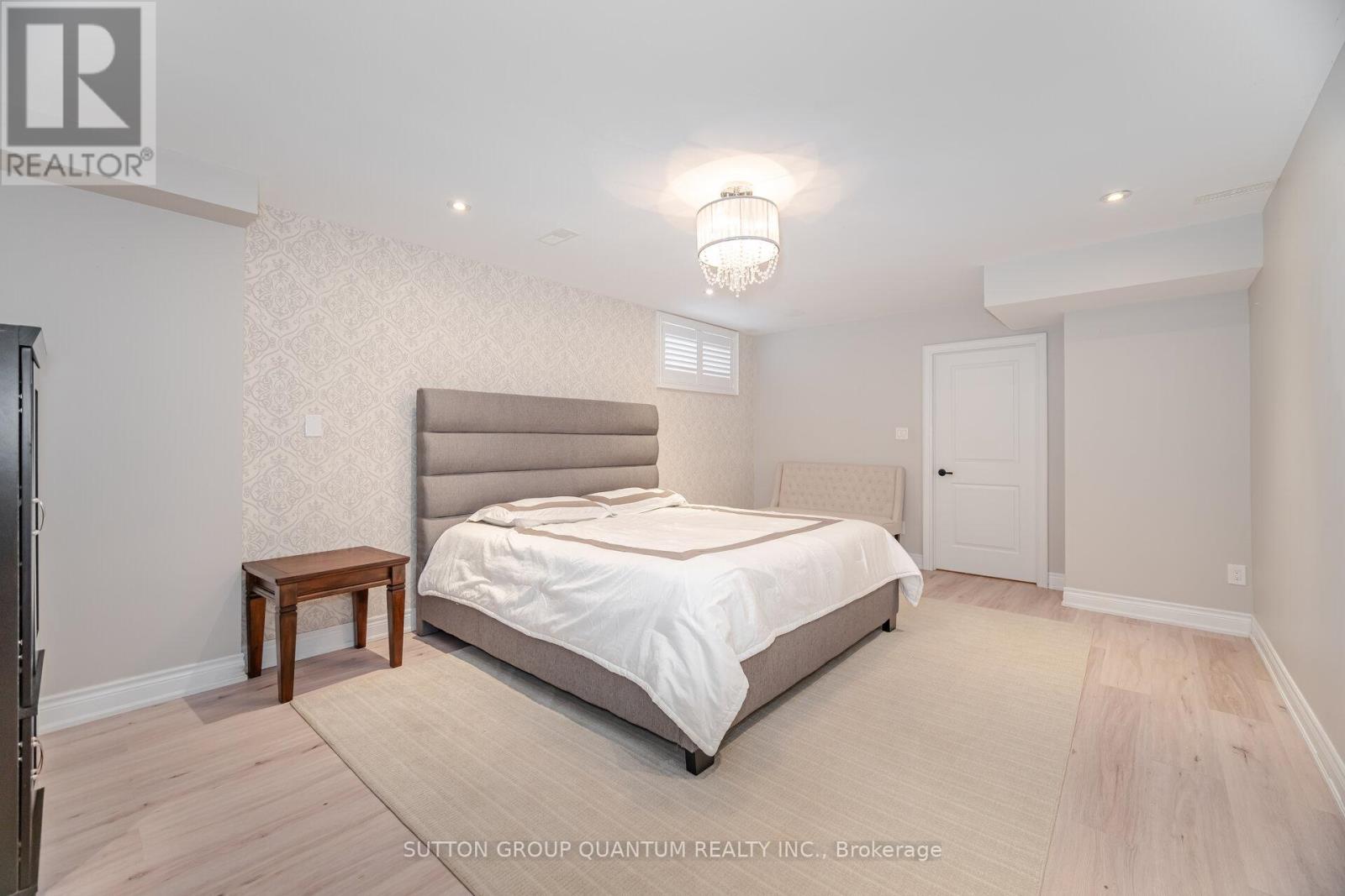 2563 Cliff Road, Mississauga, Ontario  L5A 2P5 - Photo 41 - W12406462