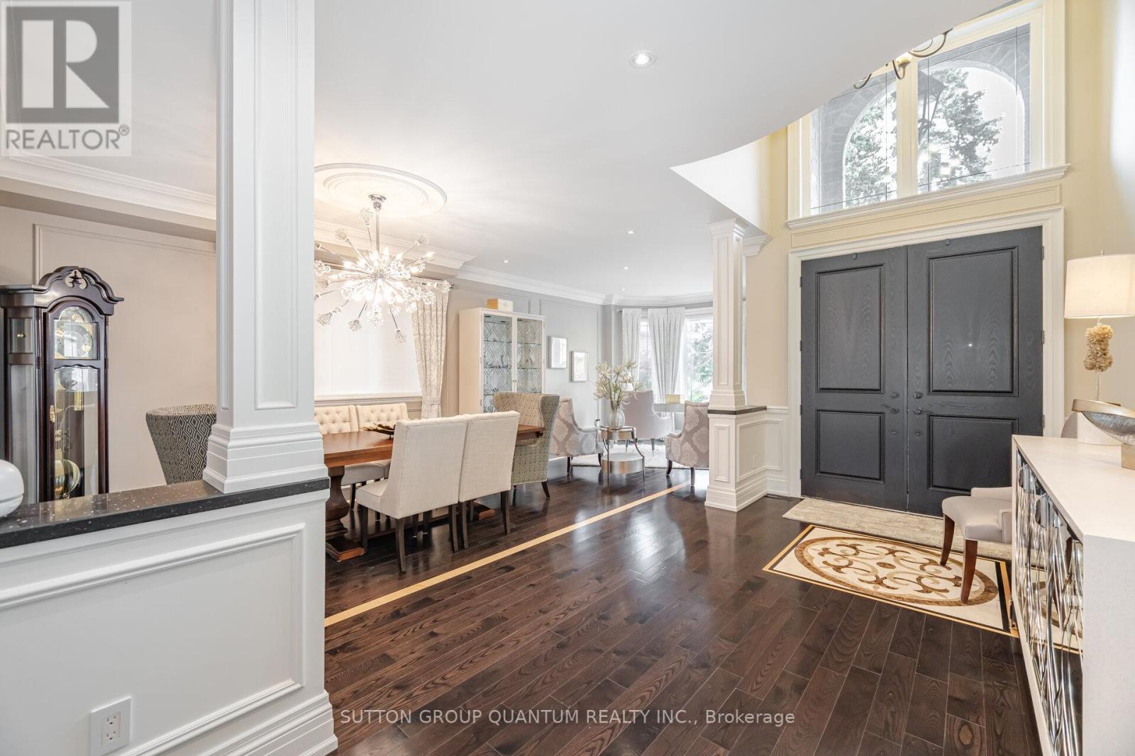 2563 Cliff Road, Mississauga, Ontario  L5A 2P5 - Photo 6 - W12406462