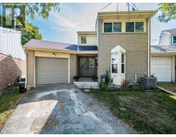 2 Giles Court, Toronto (Mount Olive-Silverstone-Jamestown), Ca