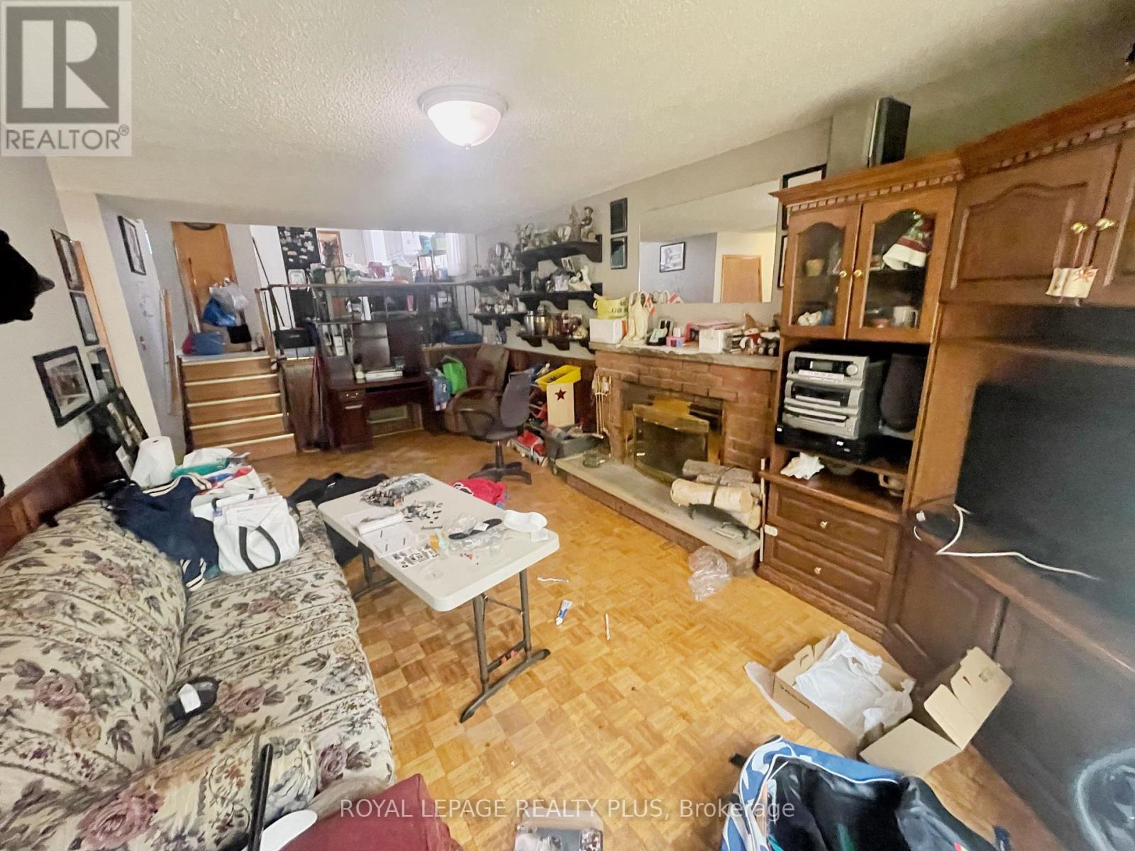 834 Sixth Street, Mississauga, Ontario  L5E 1N4 - Photo 7 - W12406520