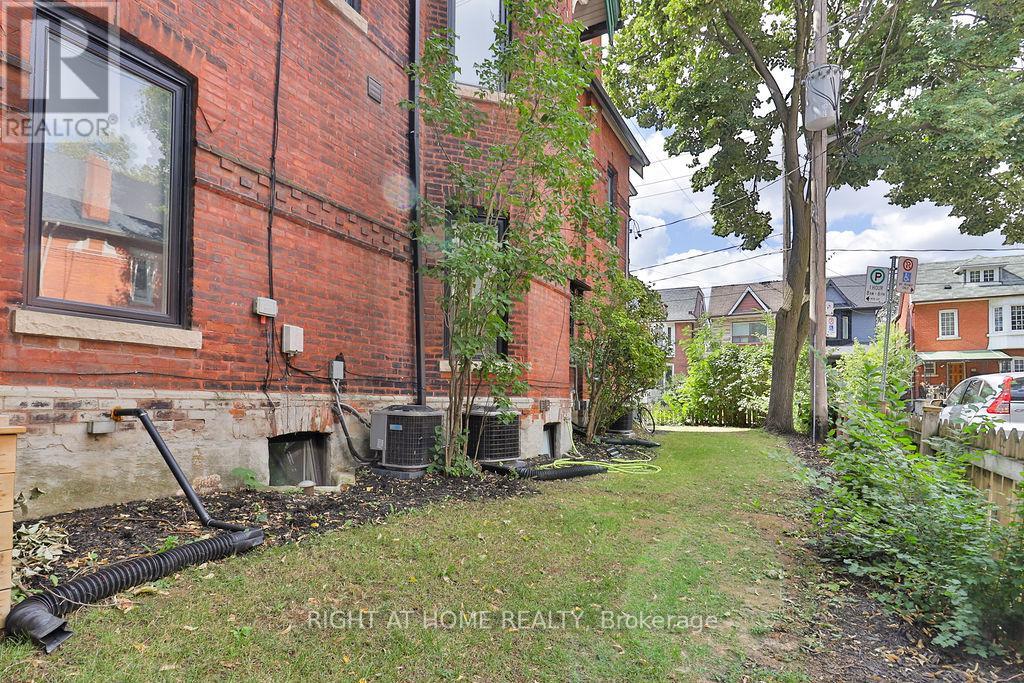 45 Brock Avenue, Toronto, Ontario  M6K 2K9 - Photo 9 - W12406528