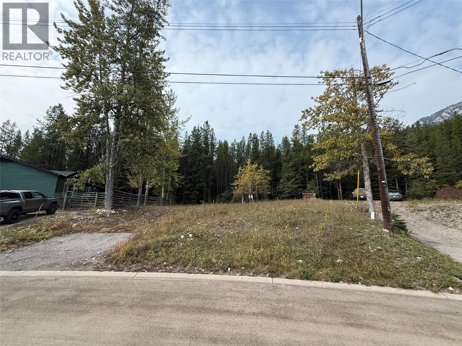 1769 NIAGARA Crescent, Elkford, British Columbia