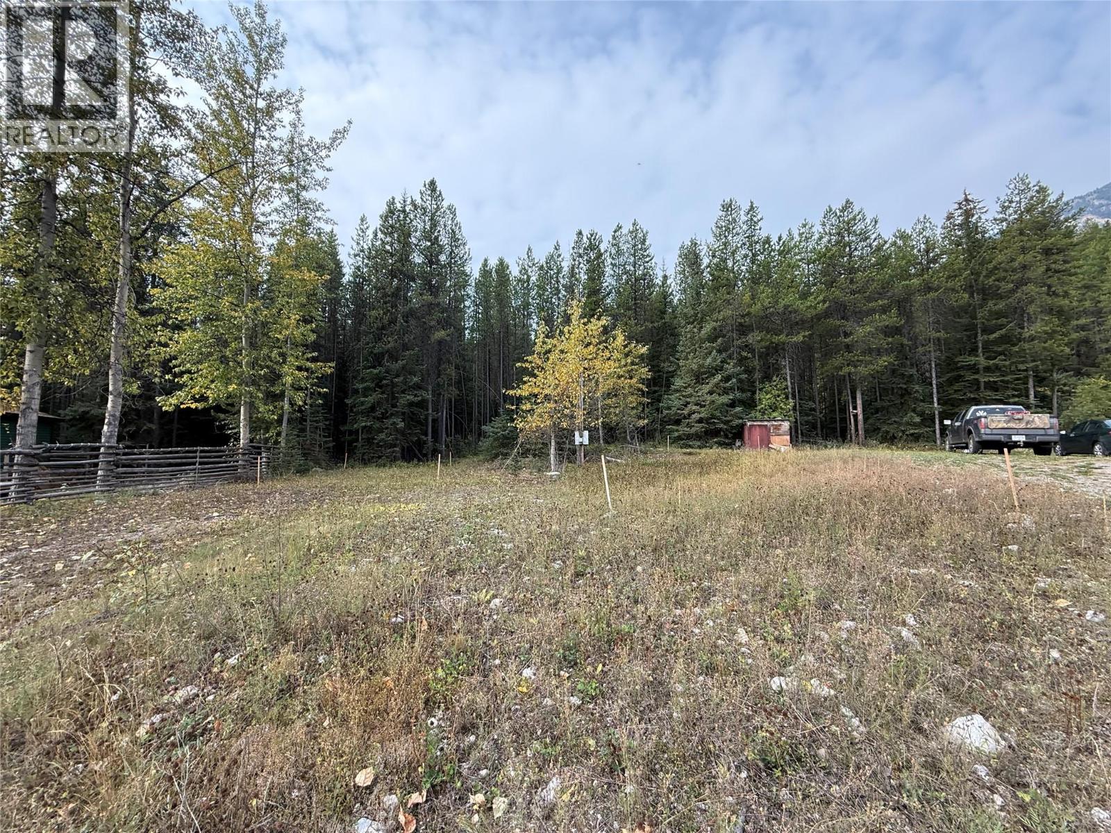 1769 Niagara Crescent, Elkford, British Columbia  V0B 1H0 - Photo 2 - 10363098