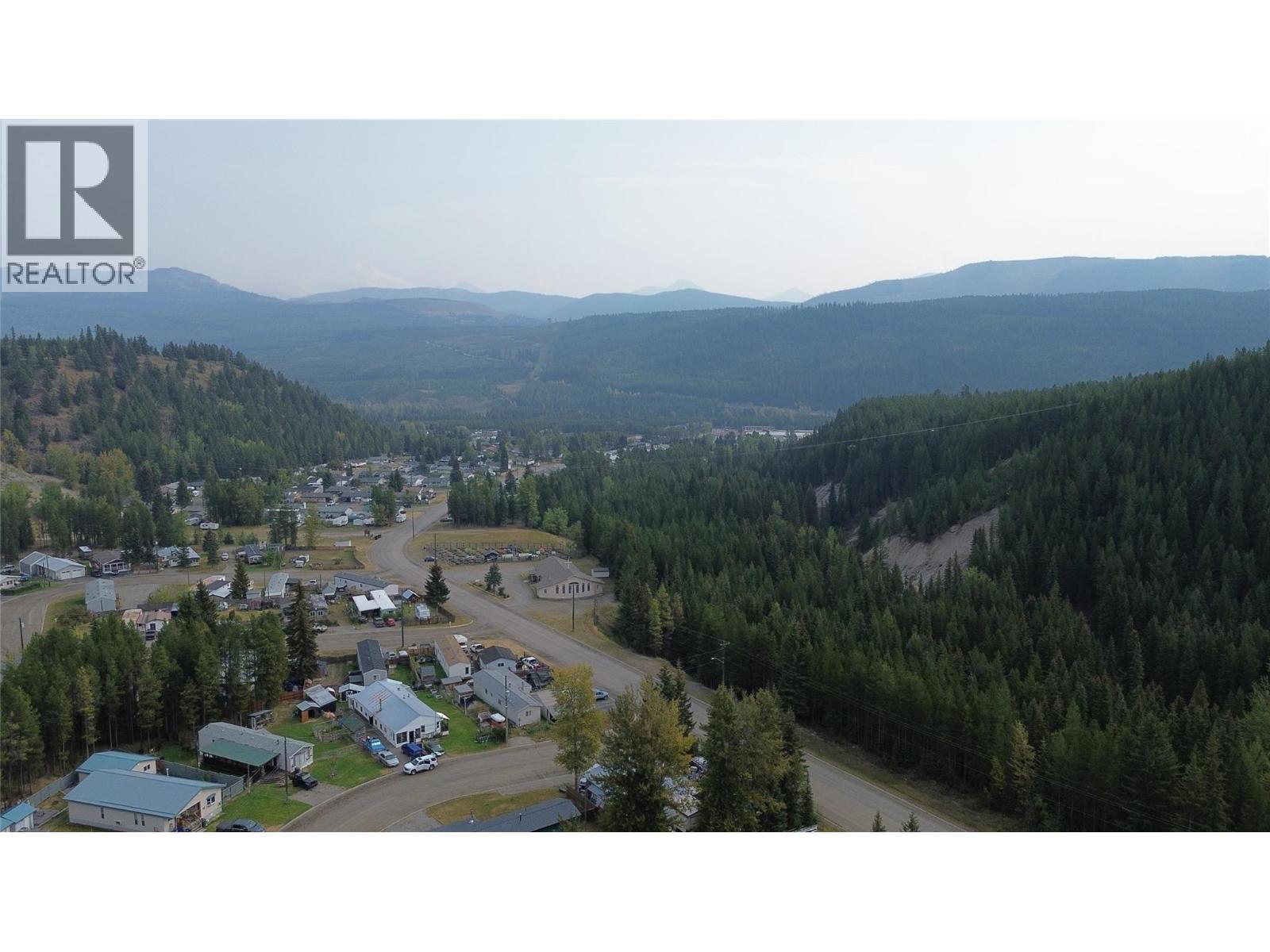 1769 Niagara Crescent, Elkford, British Columbia  V0B 1H0 - Photo 9 - 10363098