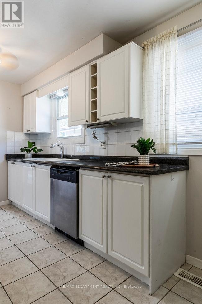 45 Fonthill Road, Hamilton, Ontario  L9C 6A1 - Photo 37 - X12406478