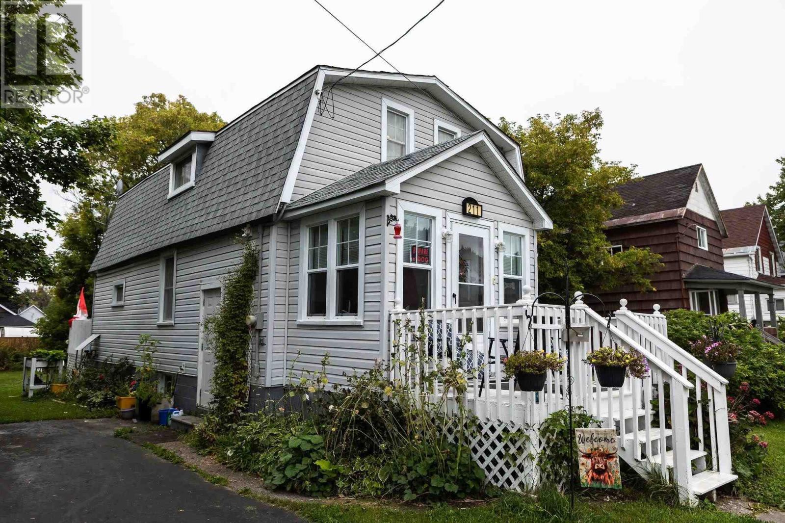 211 Spruce St, Sault Ste. Marie, Ontario  P6B 2H1 - Photo 4 - SM252650