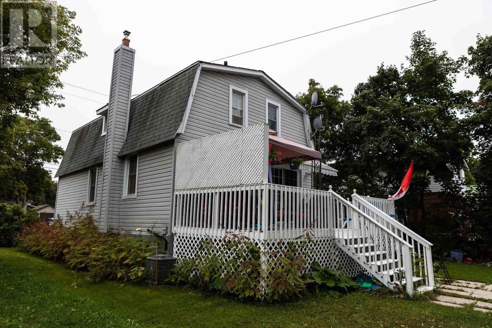 211 Spruce St, Sault Ste. Marie, Ontario  P6B 2H1 - Photo 8 - SM252650