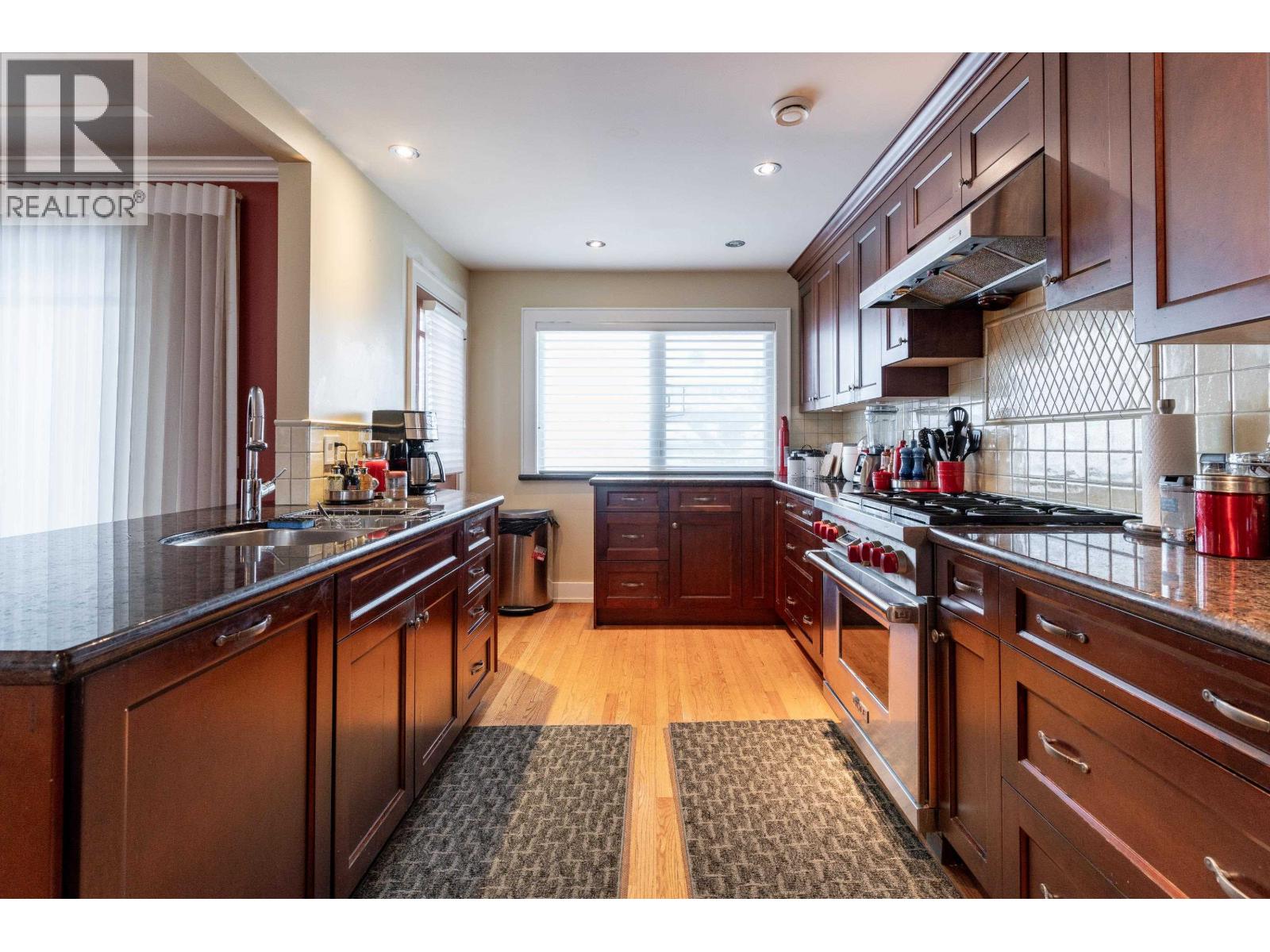 5570 Baillie Street, Vancouver, British Columbia  V5Z 3M8 - Photo 8 - R3047351