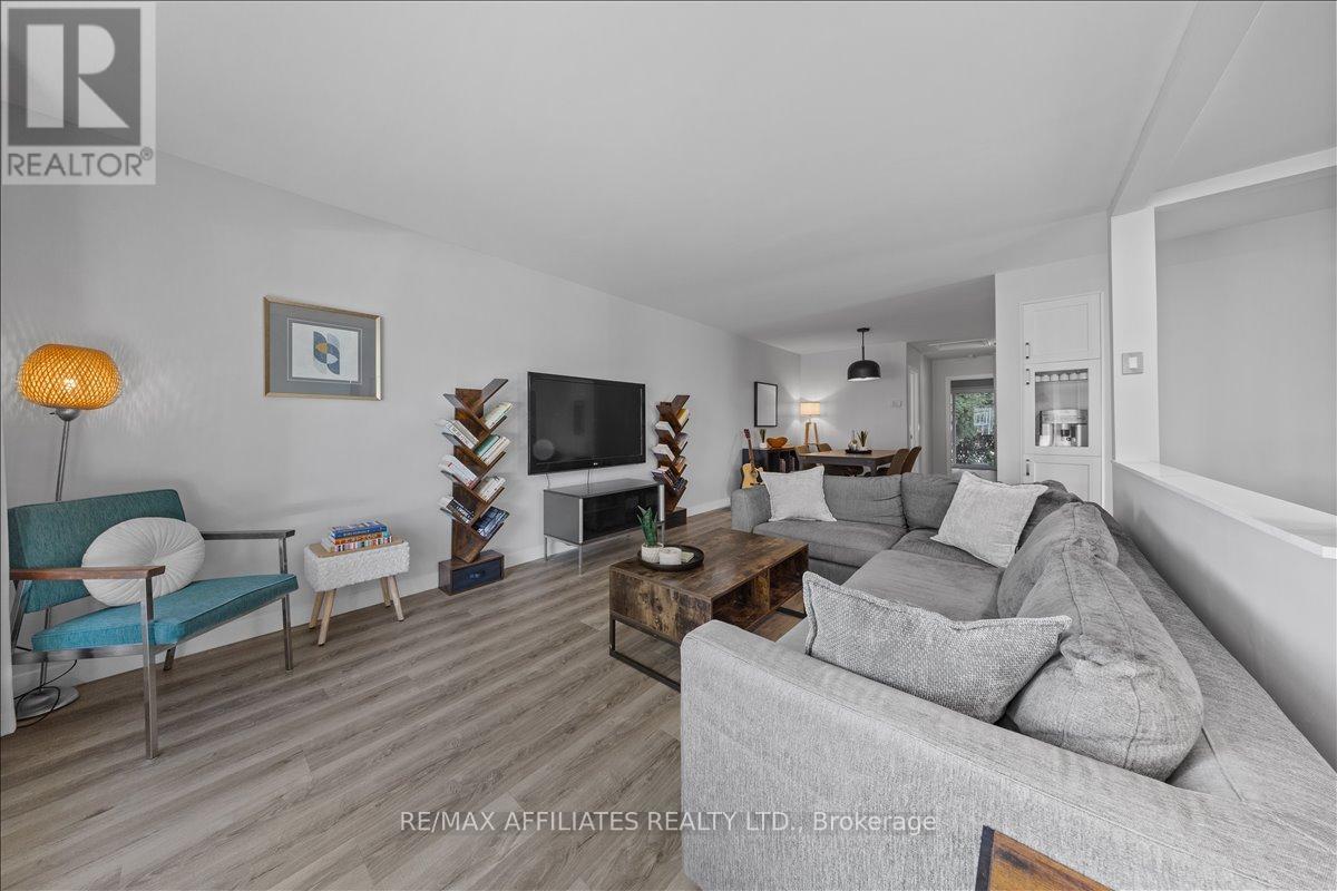 381 Spartan Avenue, Ottawa, Ontario  K1K 1J6 - Photo 4 - X12406779