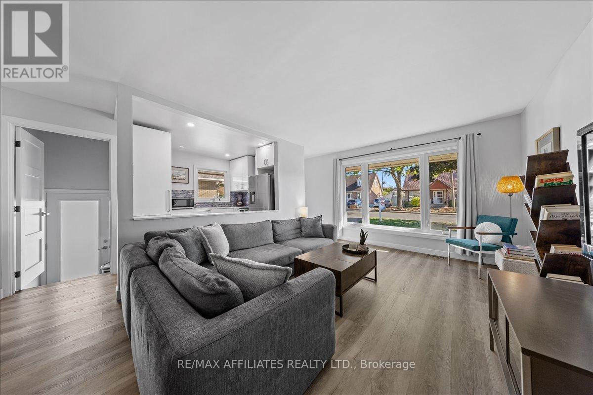 381 Spartan Avenue, Ottawa, Ontario  K1K 1J6 - Photo 6 - X12406779