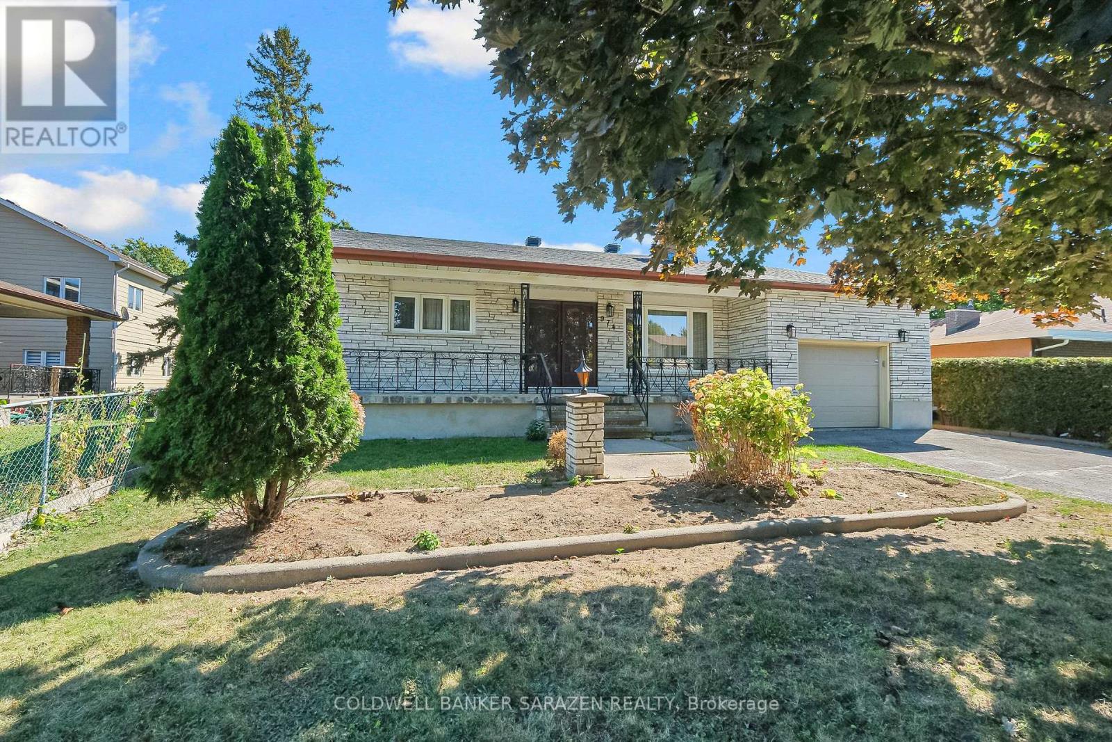 974 Greenbriar Avenue, Ottawa, Ontario  K2C 0J7 - Photo 2 - X12406850