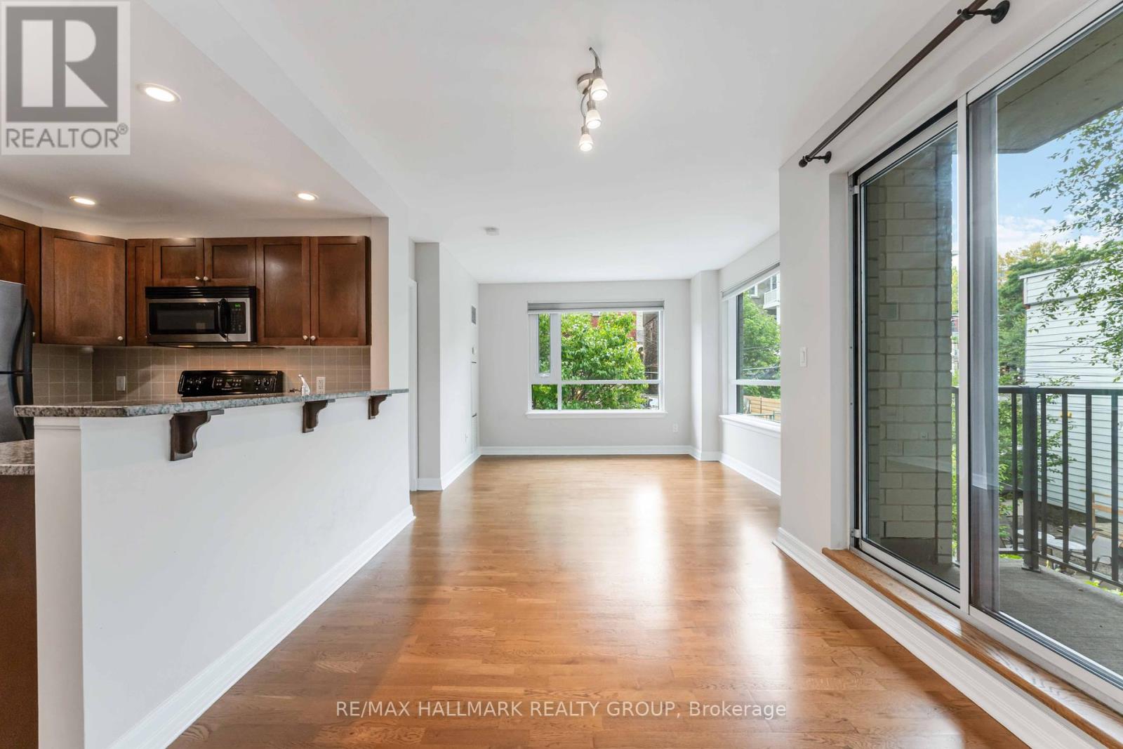 204 - 200 Besserer Street, Ottawa, Ontario  K1N 0A7 - Photo 12 - X12406854