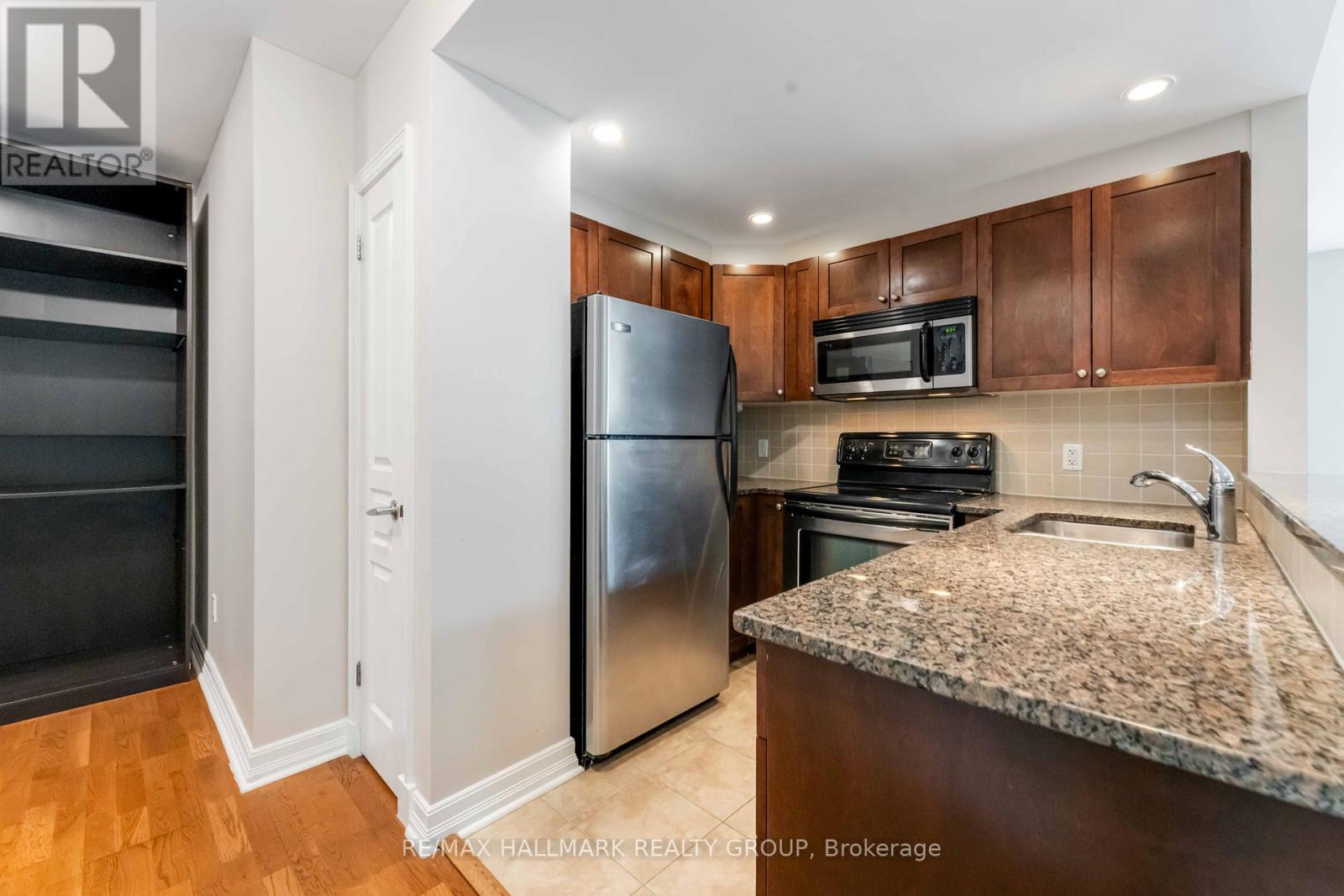 204 - 200 Besserer Street, Ottawa, Ontario  K1N 0A7 - Photo 22 - X12406854