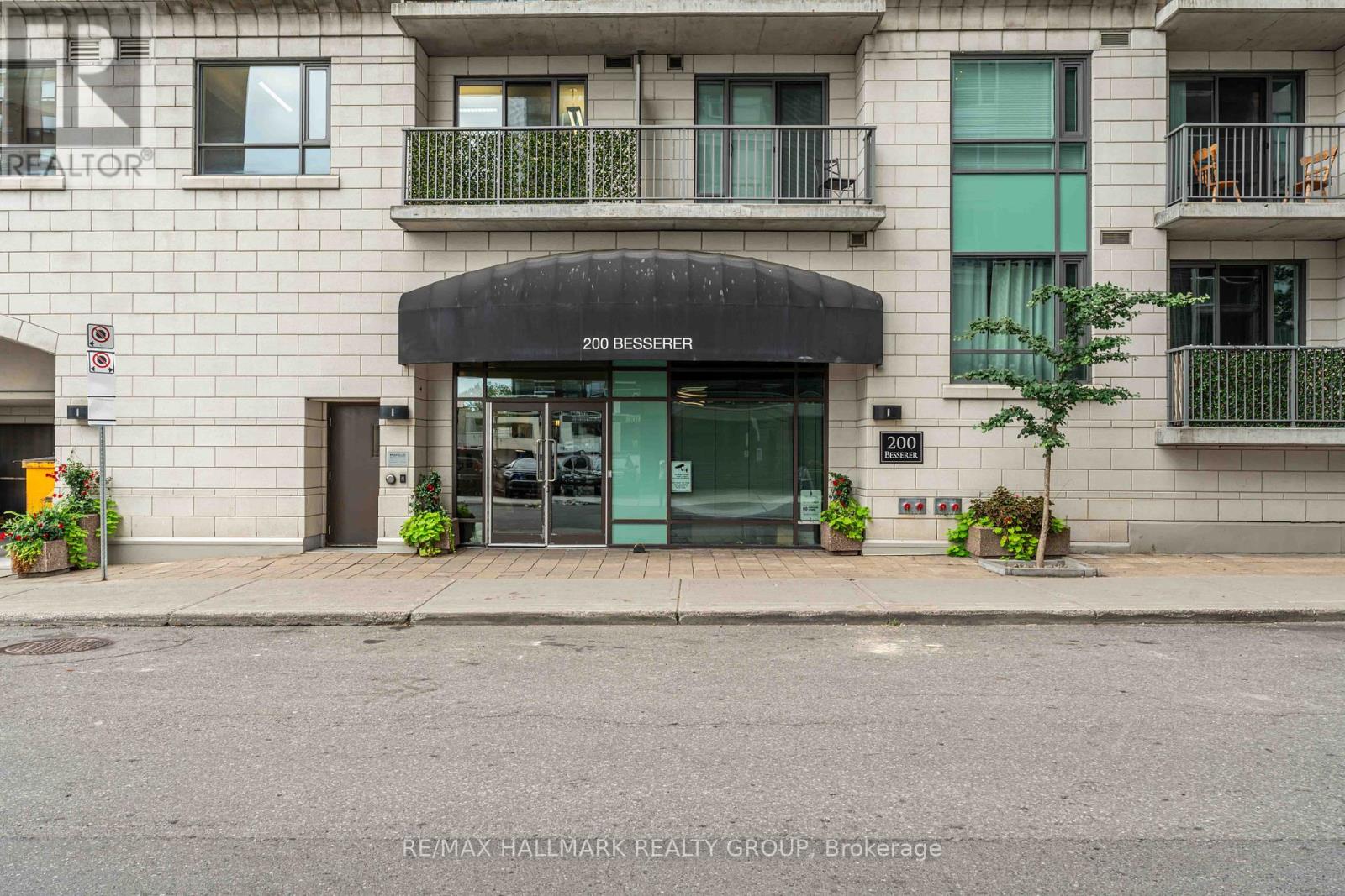 204 - 200 Besserer Street, Ottawa, Ontario  K1N 0A7 - Photo 4 - X12406854