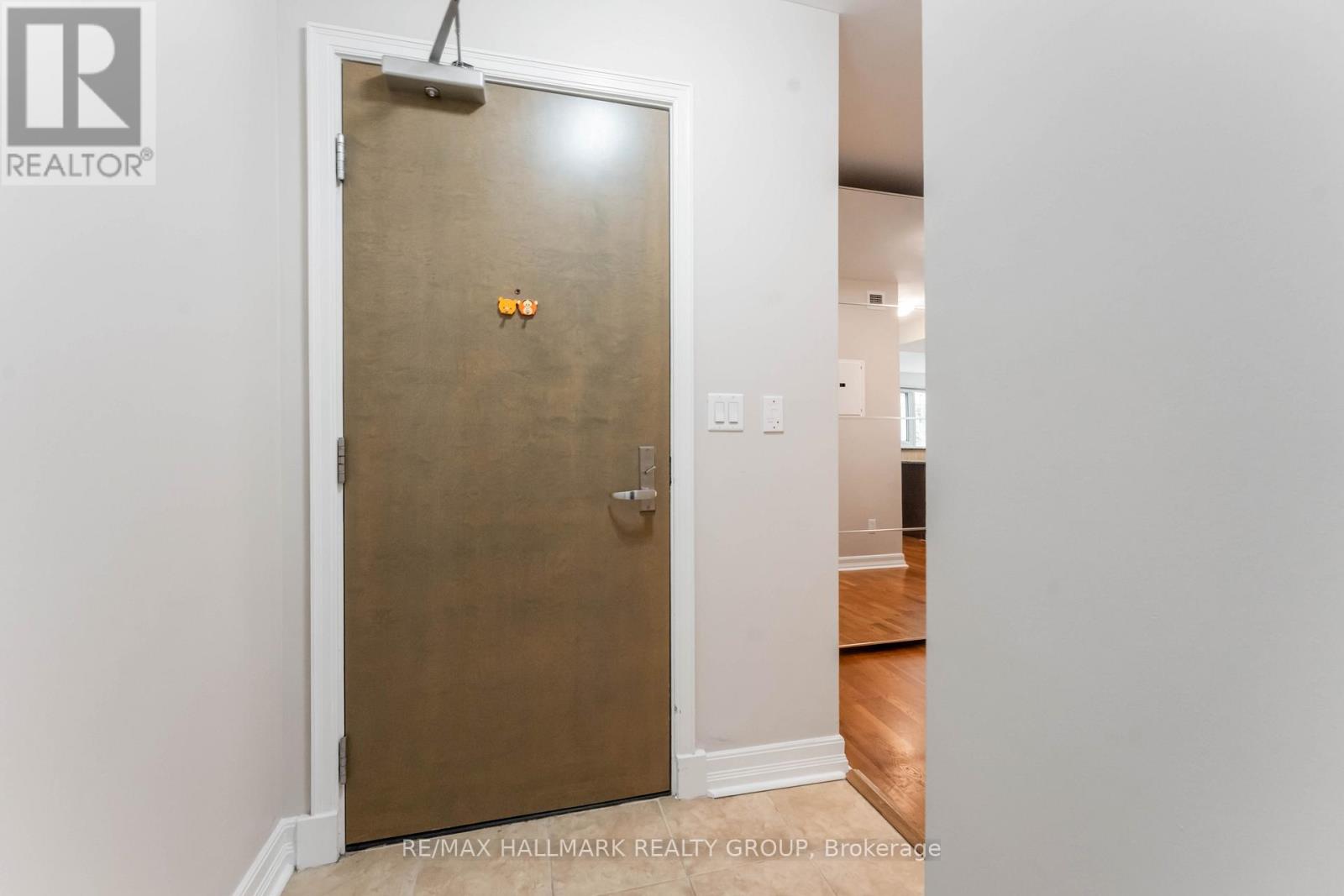 204 - 200 Besserer Street, Ottawa, Ontario  K1N 0A7 - Photo 6 - X12406854