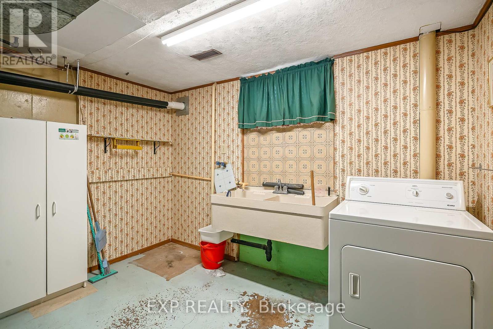 70 Radford Avenue, Fort Erie, Ontario  L2A 5H8 - Photo 22 - X12406845