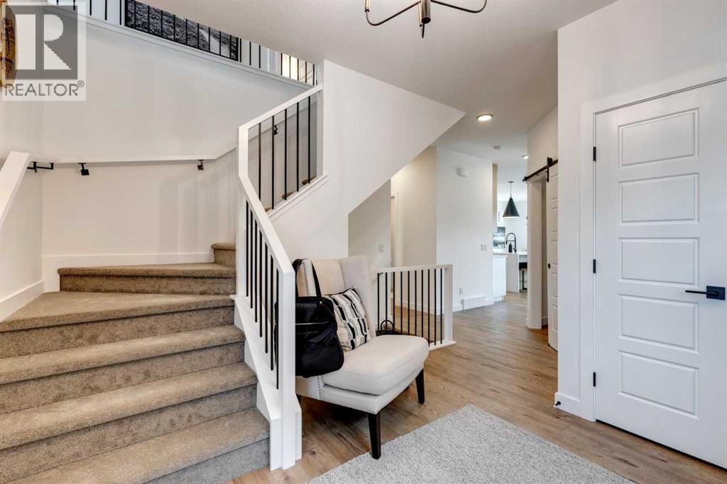 21 Southborough Square, Cochrane, Alberta  T4C 3J4 - Photo 3 - A2257469