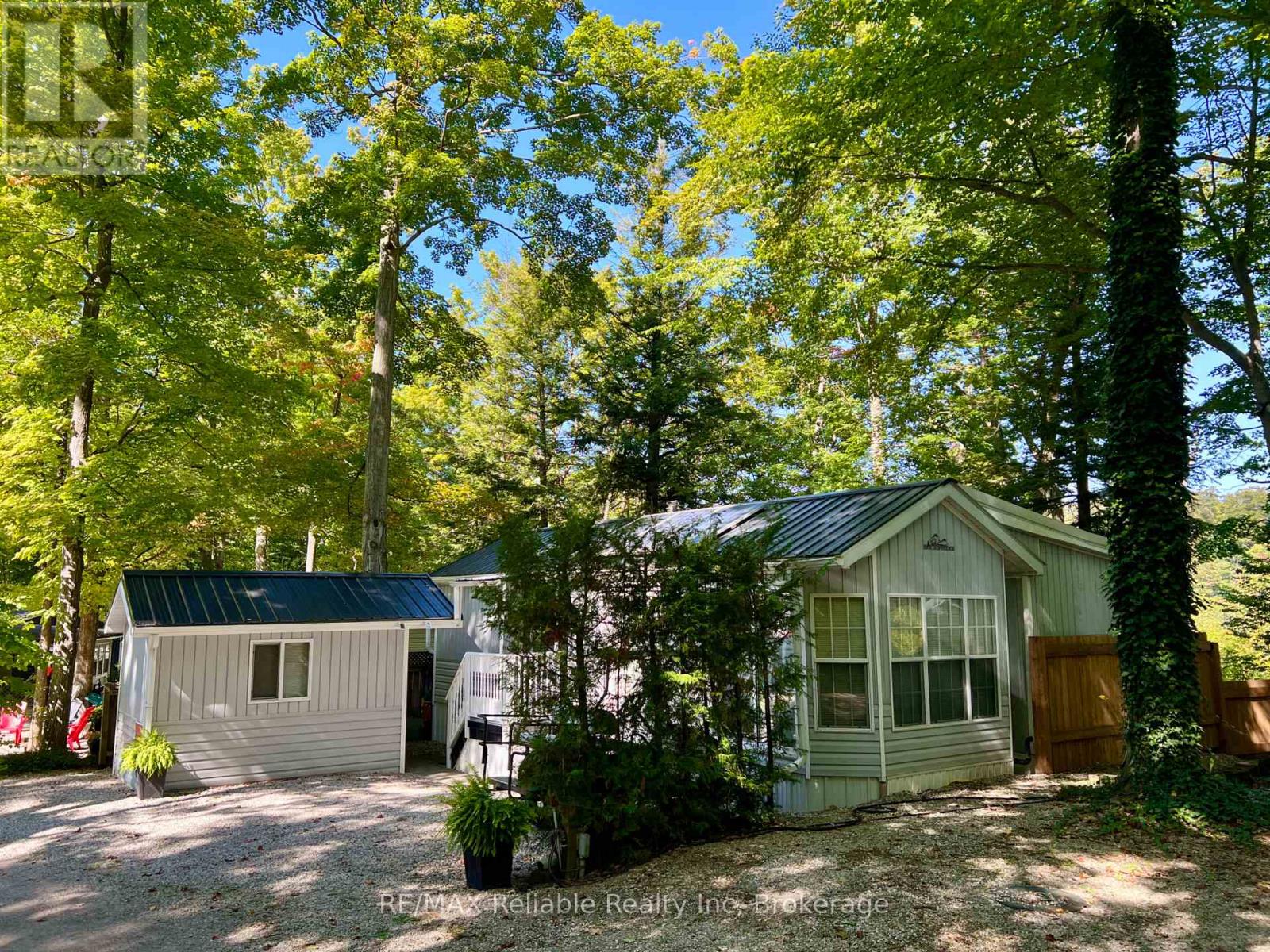 19 - 76735 Wildwood Line, Bluewater, Ontario  N0M 1G0 - Photo 2 - X12406787