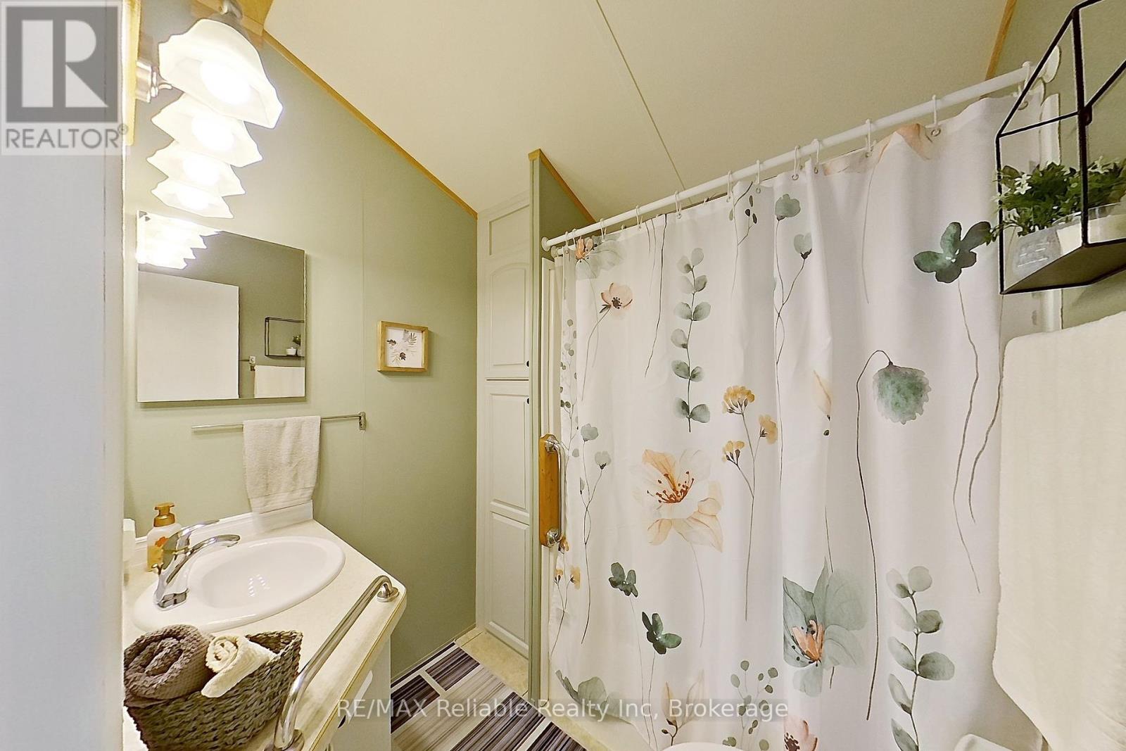 19 - 76735 Wildwood Line, Bluewater, Ontario  N0M 1G0 - Photo 23 - X12406787