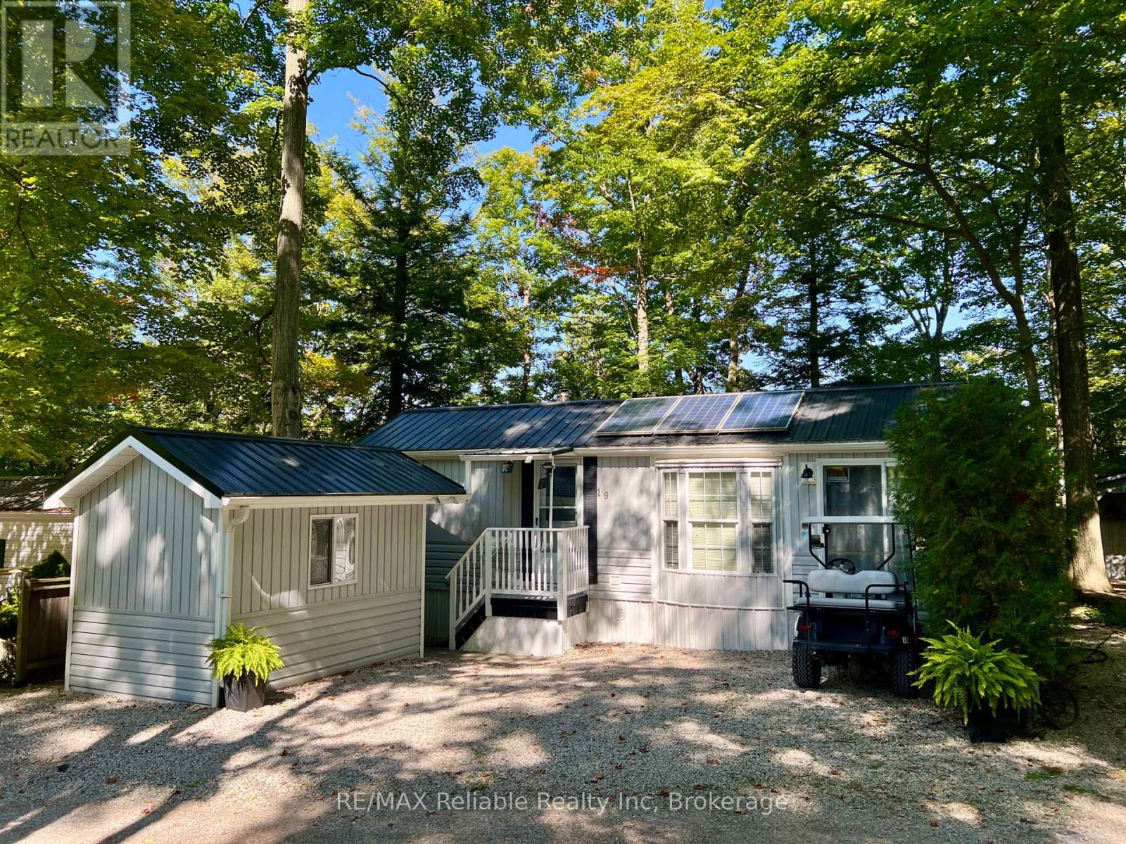 19 - 76735 Wildwood Line, Bluewater, Ontario  N0M 1G0 - Photo 3 - X12406787