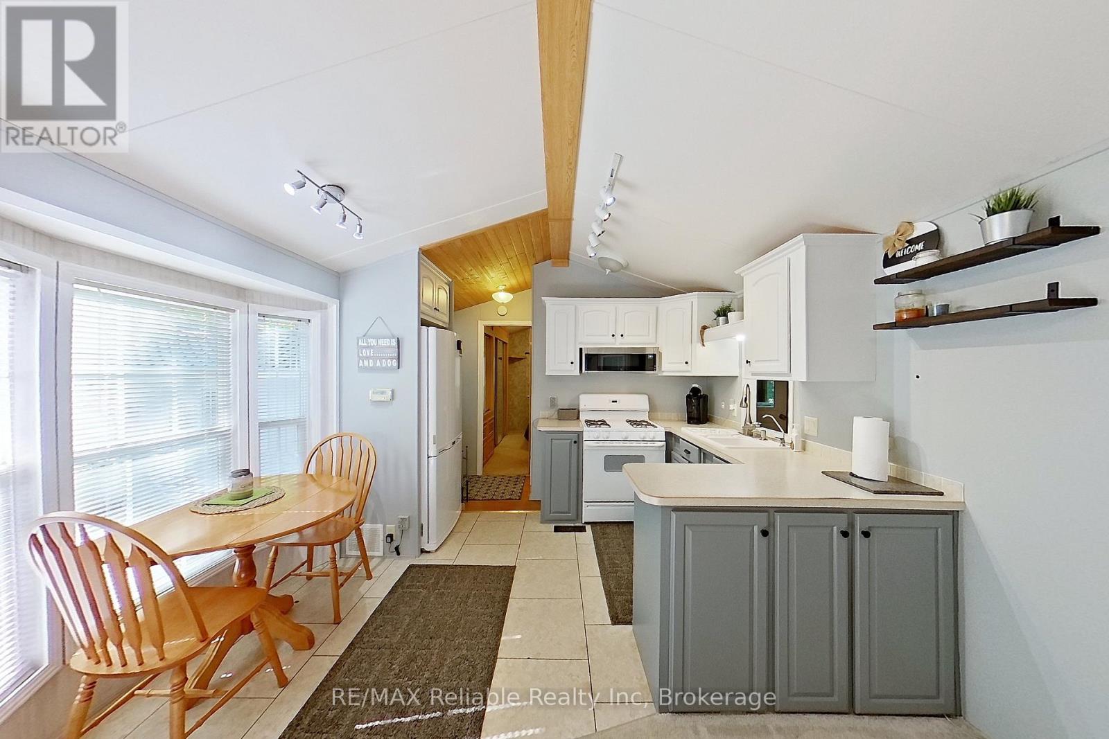 19 - 76735 Wildwood Line, Bluewater, Ontario  N0M 1G0 - Photo 9 - X12406787