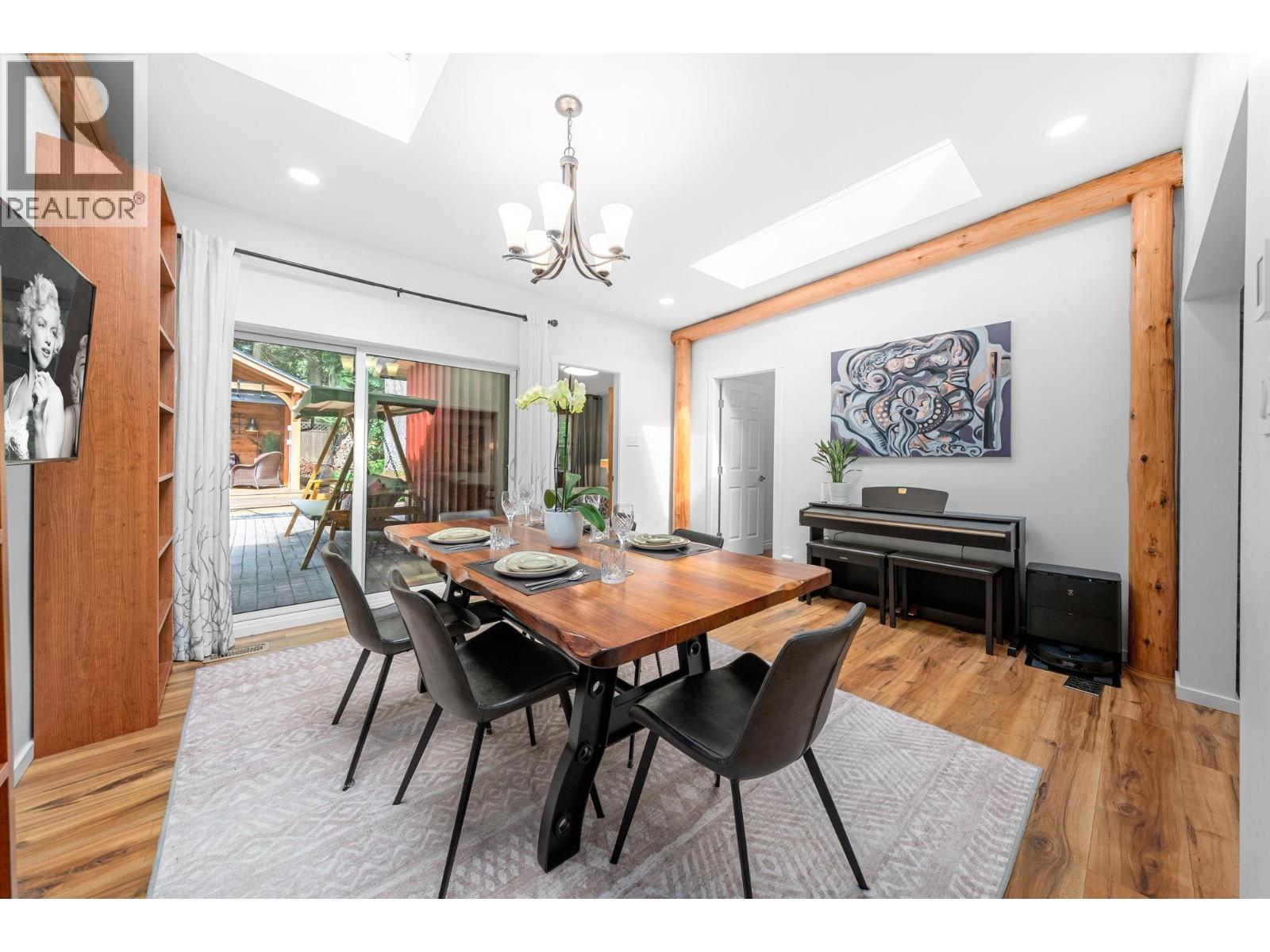 2540 Boswell Avenue, North Vancouver, British Columbia  V7H 1L7 - Photo 9 - R3048322