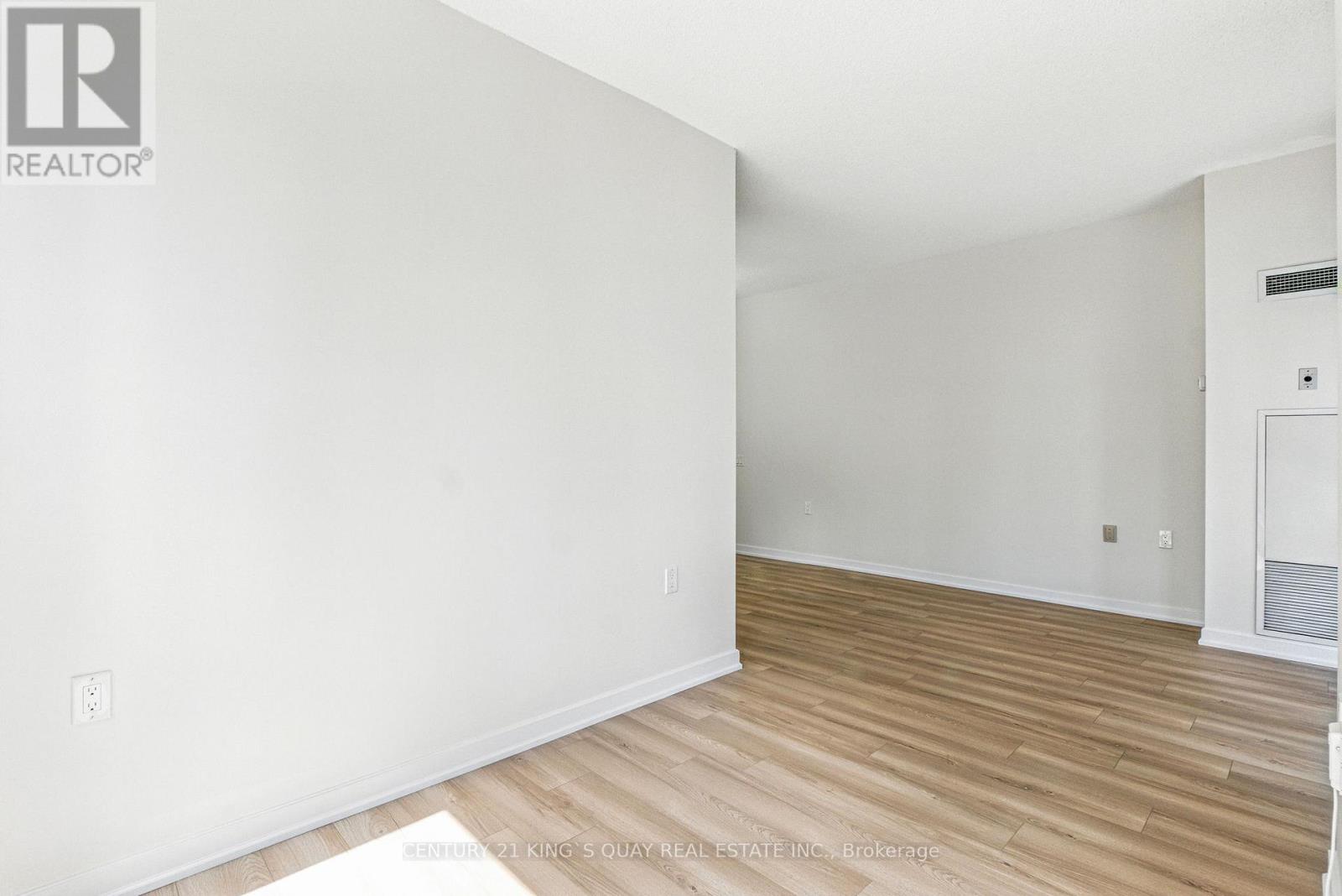 810 - 85 Bloor Street E, Toronto, Ontario  M4W 1B4 - Photo 22 - C12406660