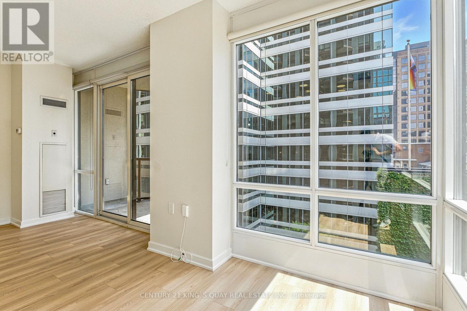 810 - 85 Bloor Street E, Toronto, Ontario  M4W 1B4 - Photo 23 - C12406660