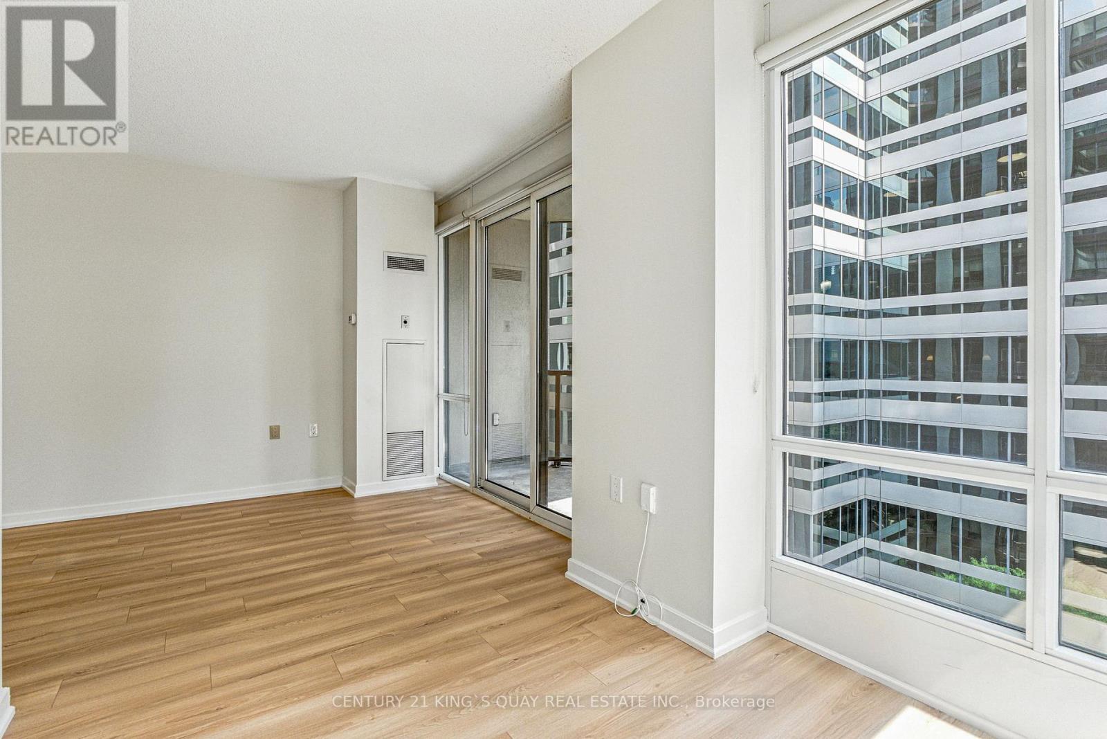 810 - 85 Bloor Street E, Toronto, Ontario  M4W 1B4 - Photo 24 - C12406660