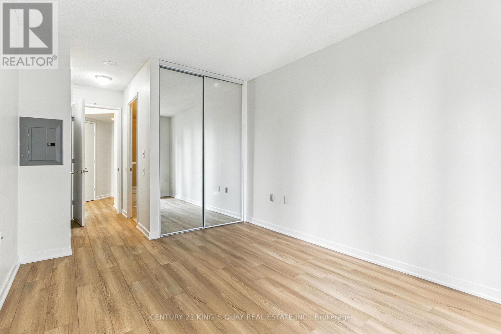 810 - 85 Bloor Street E, Toronto, Ontario  M4W 1B4 - Photo 27 - C12406660